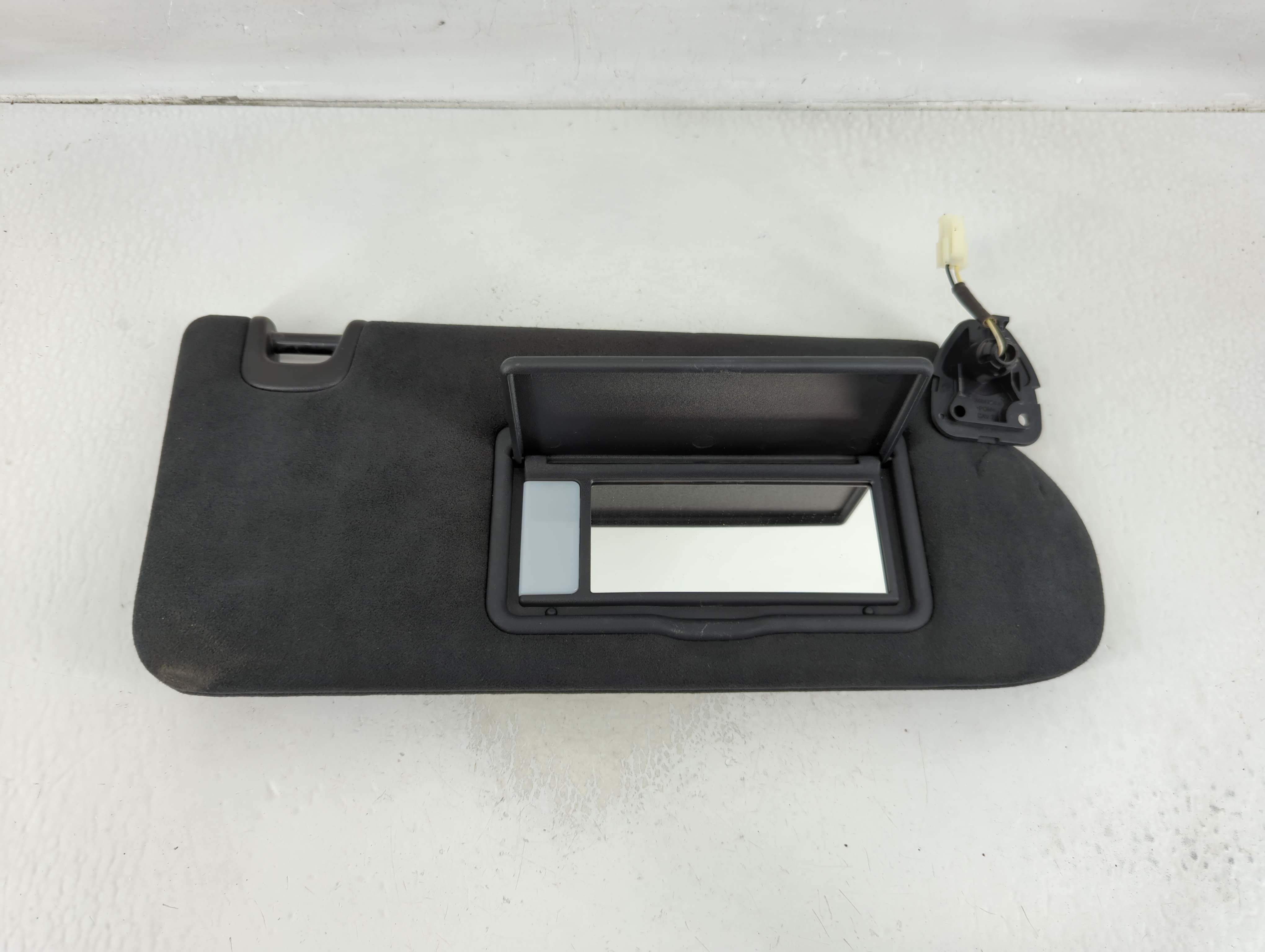 Picture of 2019-2020 Infiniti Qx50 Passenger Sun Visor Mirror Right Sunvisor Black 1129838