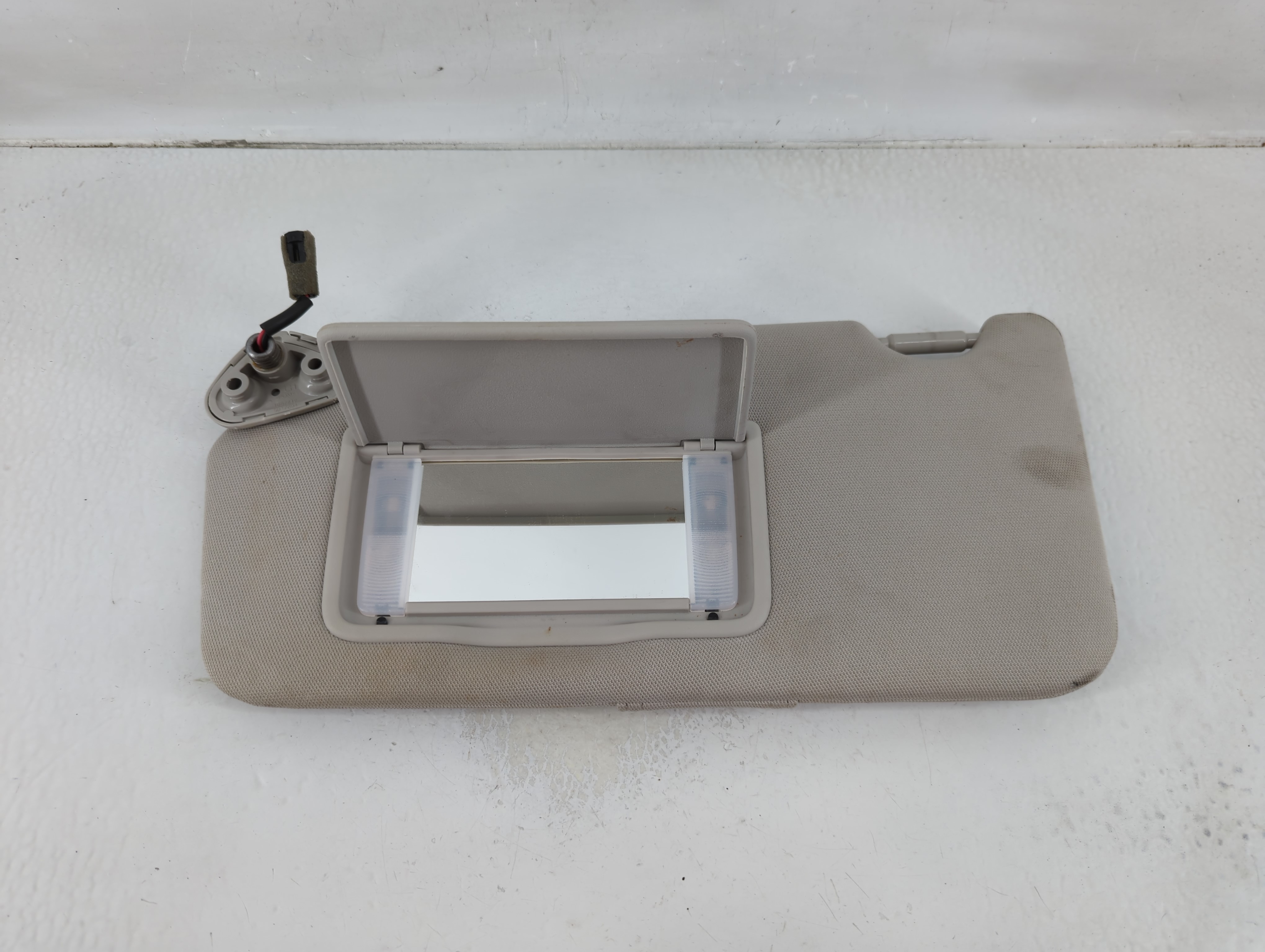2010-2014 Subaru Legacy Driver Sun Visor Mirror Left Sunvisor Light Tan 1129848 - Oemusedautoparts1.com