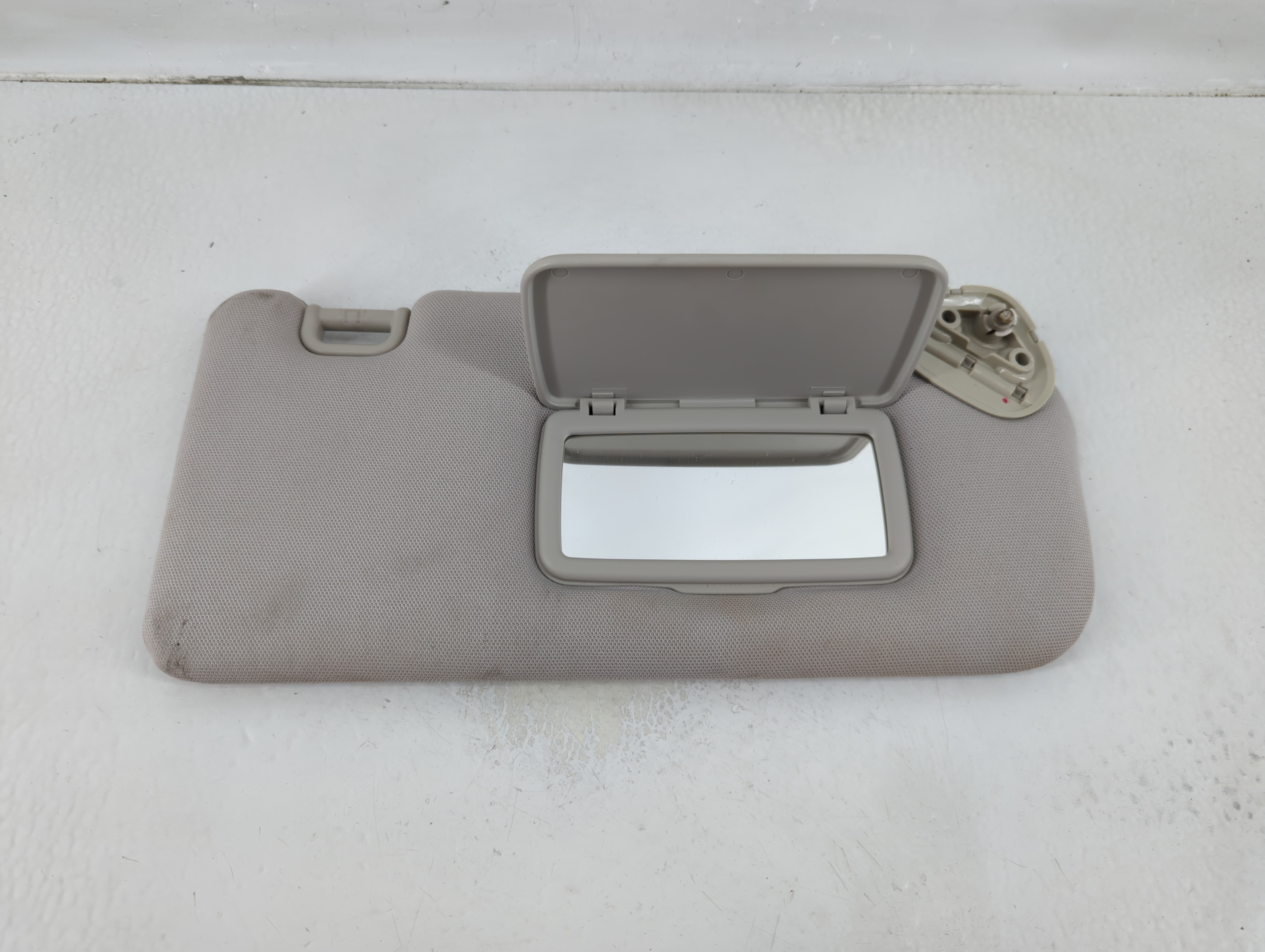 2015-2016 Subaru Impreza Passenger Sun Visor Mirror Right Sunvisor 1129884 - Oemusedautoparts1.com