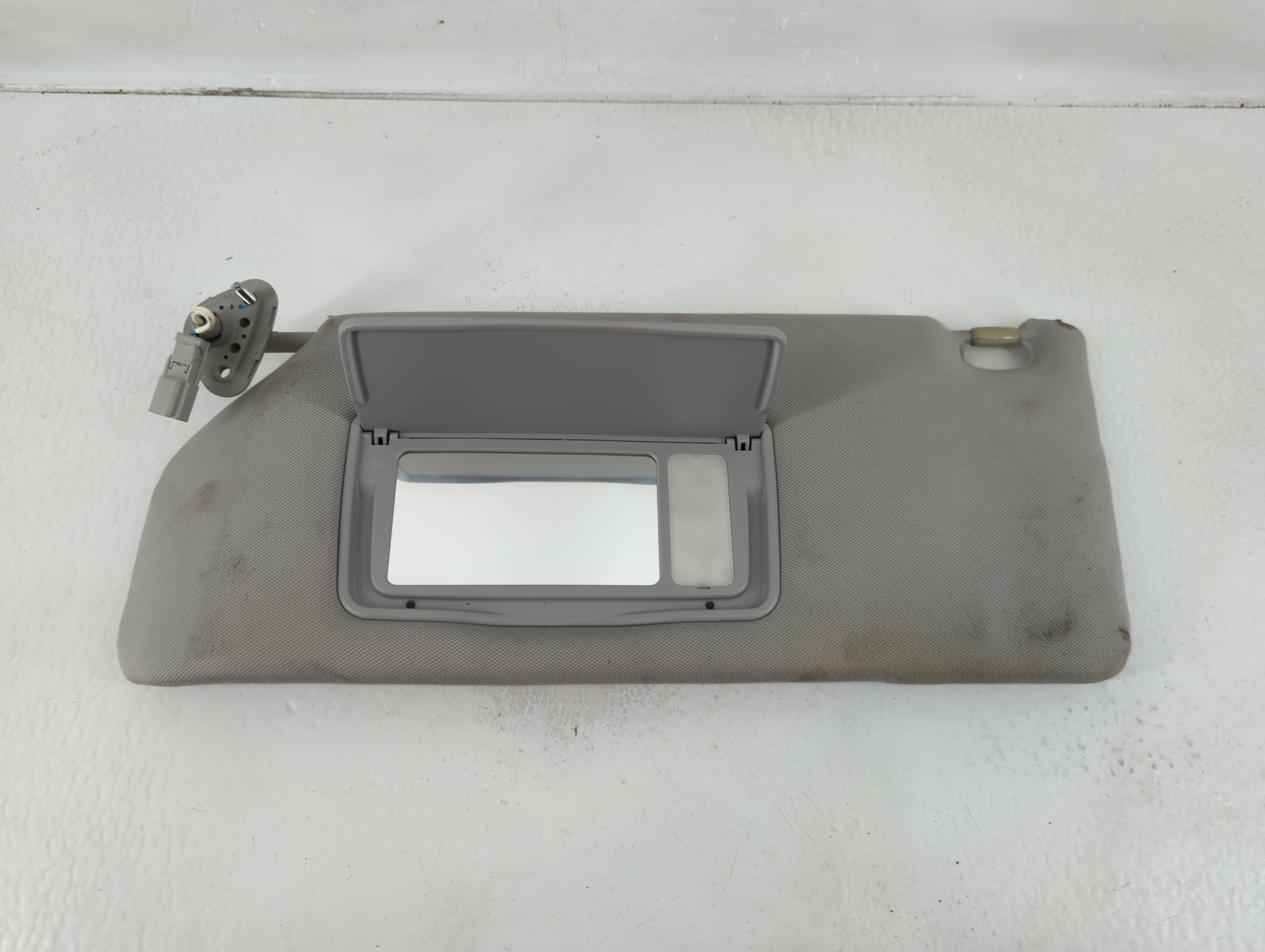 Picture of 2006-2010 Honda Odyssey Driver Sun Visor Mirror Left Sunvisor Grey 1129923