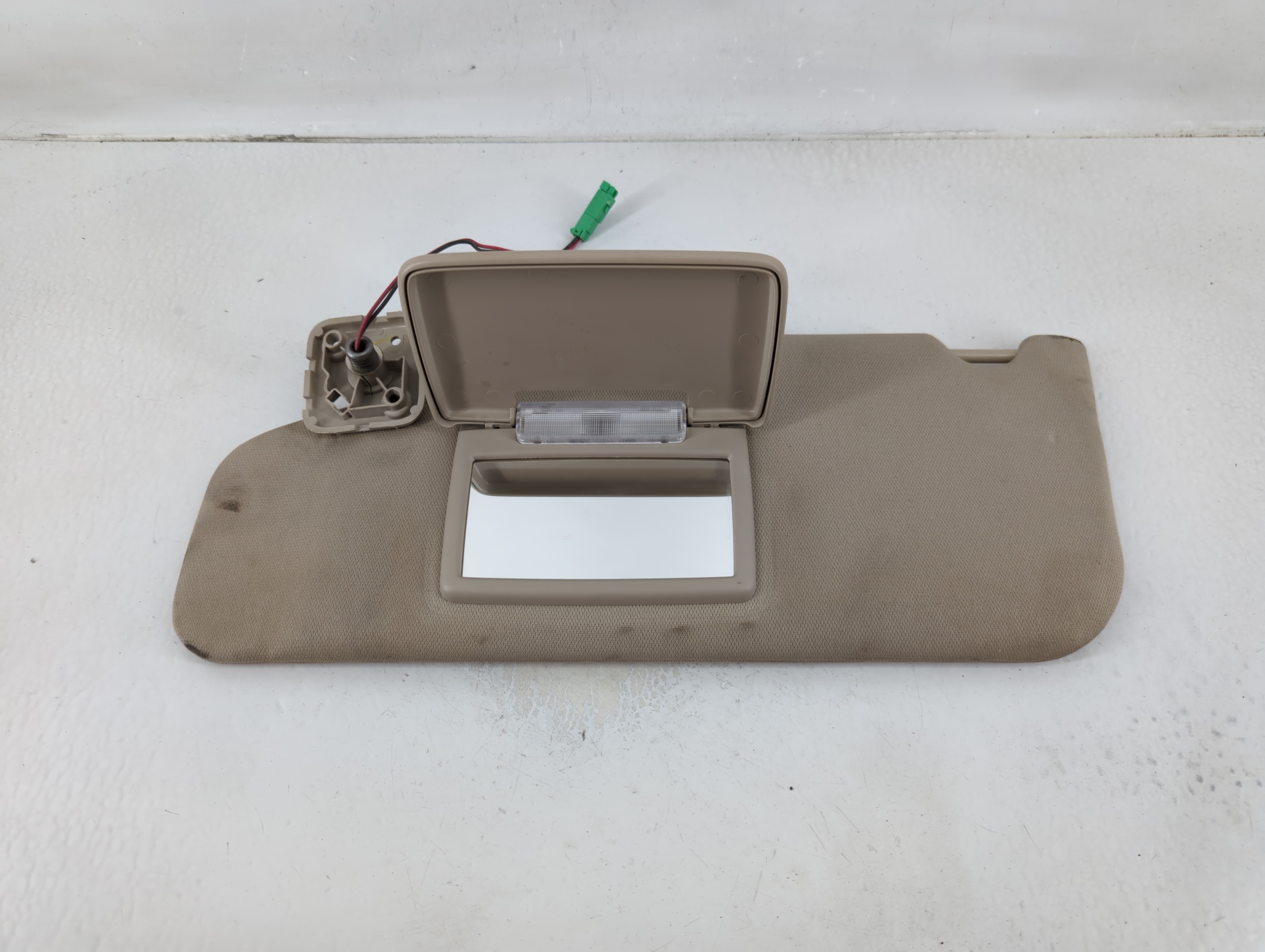 2011-2014 Ford Edge Driver Sun Visor Mirror Left Sunvisor Light Tan 1129941 - Oemusedautoparts1.com