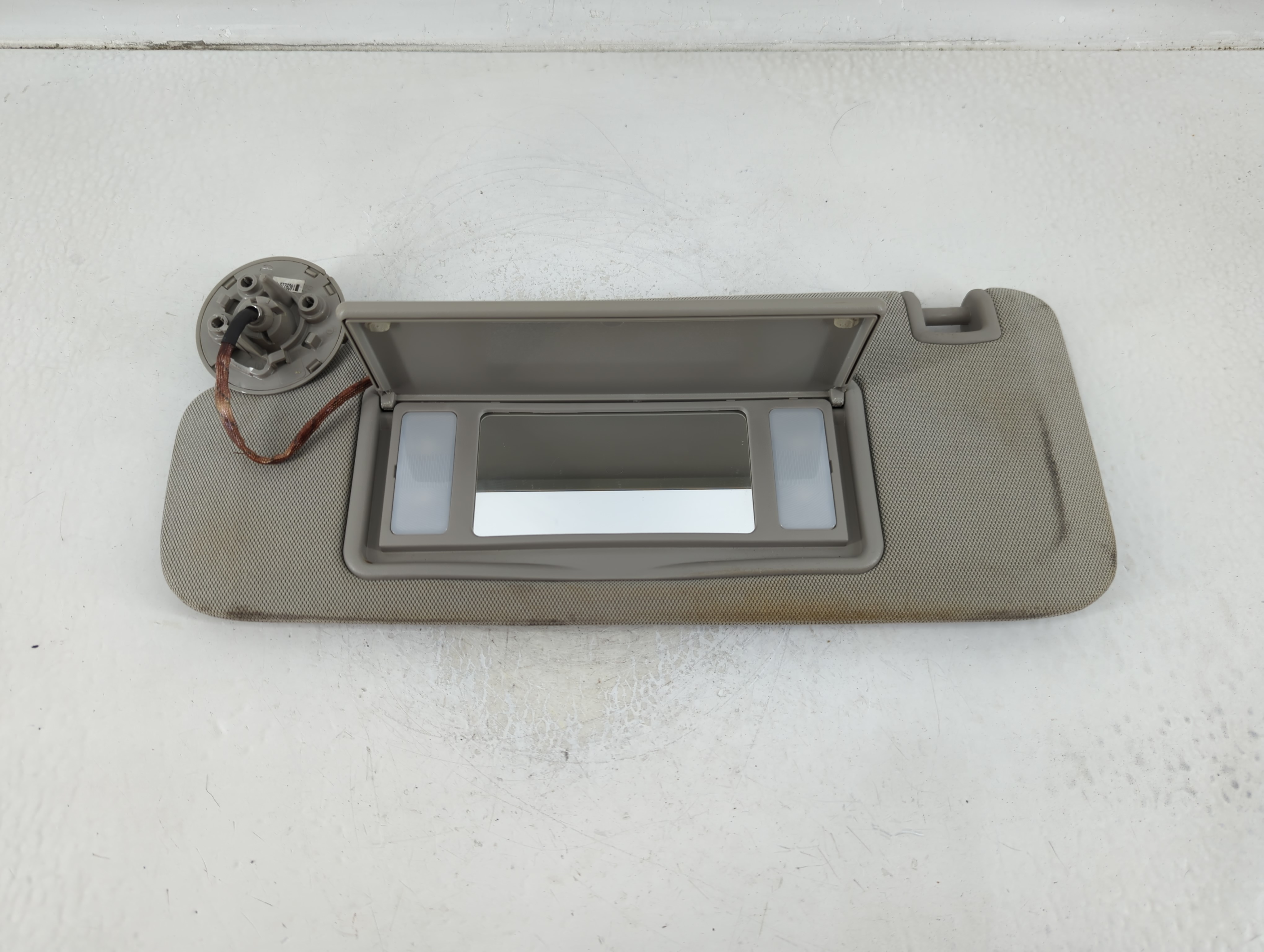 Picture of 2013-2016 Chevrolet Malibu Driver Sun Visor Mirror Left Sunvisor Grey 1129948