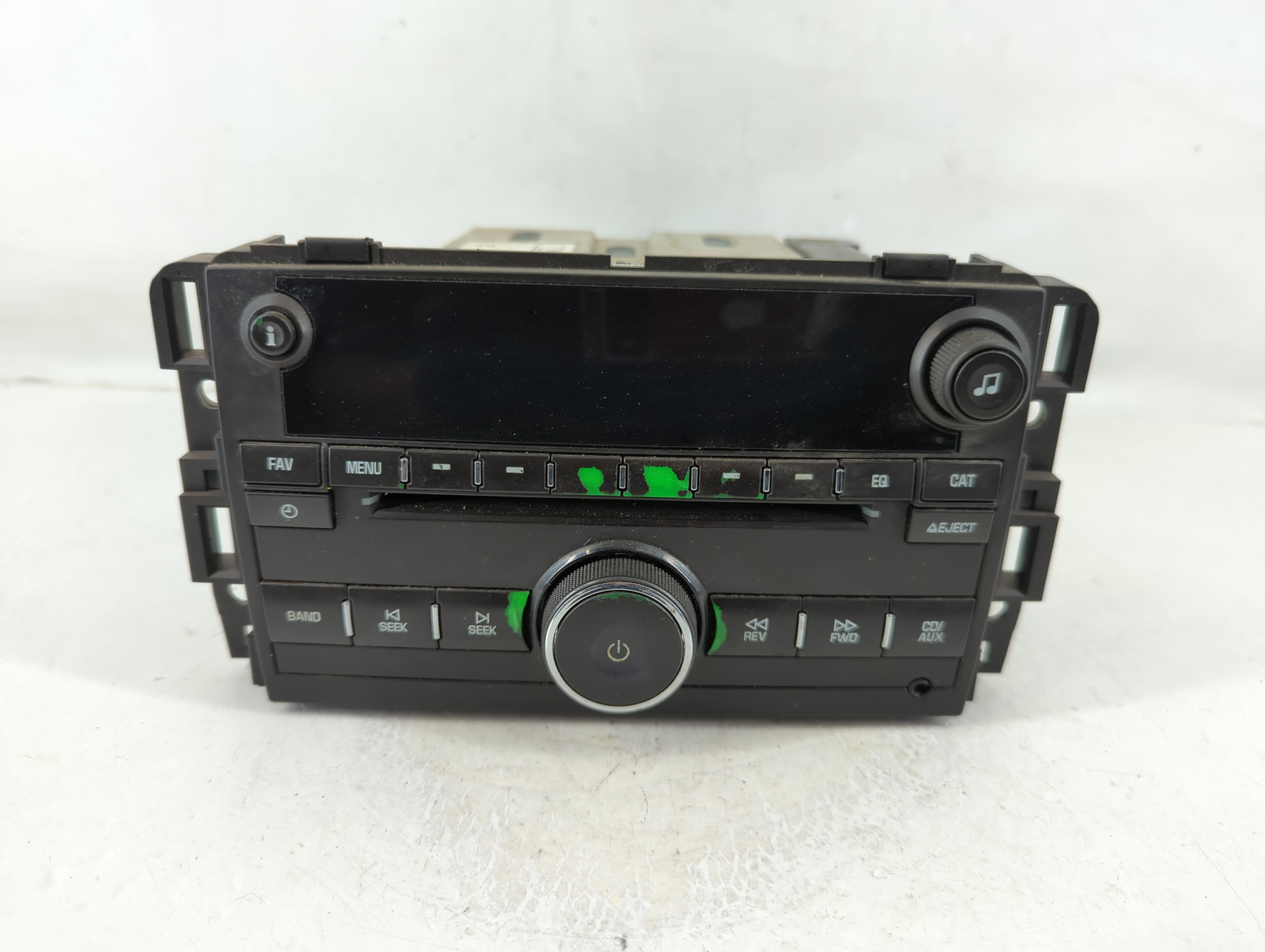 2010-2013 Chevrolet Suburban 1500 Am Fm Cd Player Radio Receiver 1129970 - Oemusedautoparts1.com