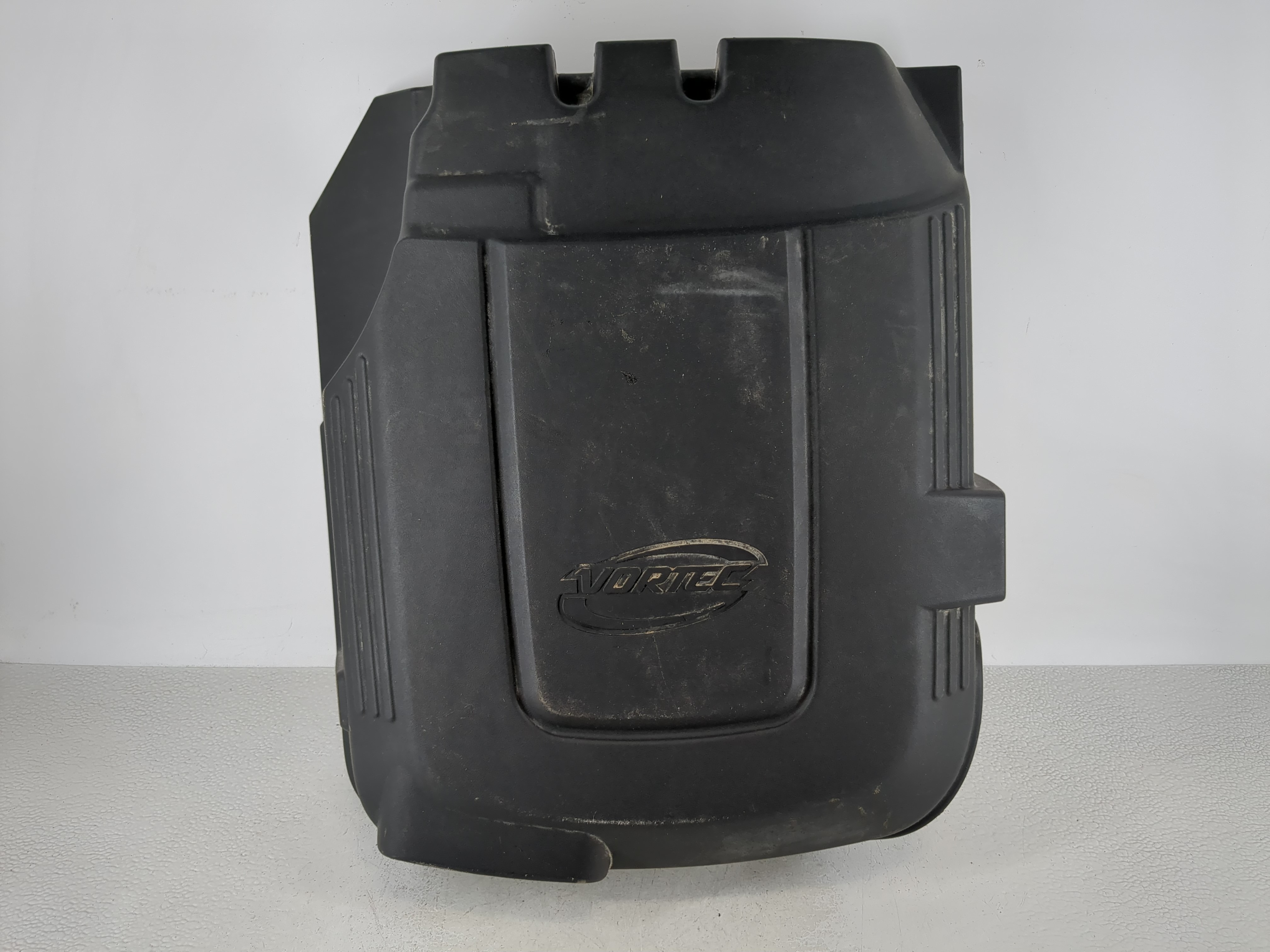 2013 Chevrolet Silverado 1500 Engine Cover 1129977 - Oemusedautoparts1.com