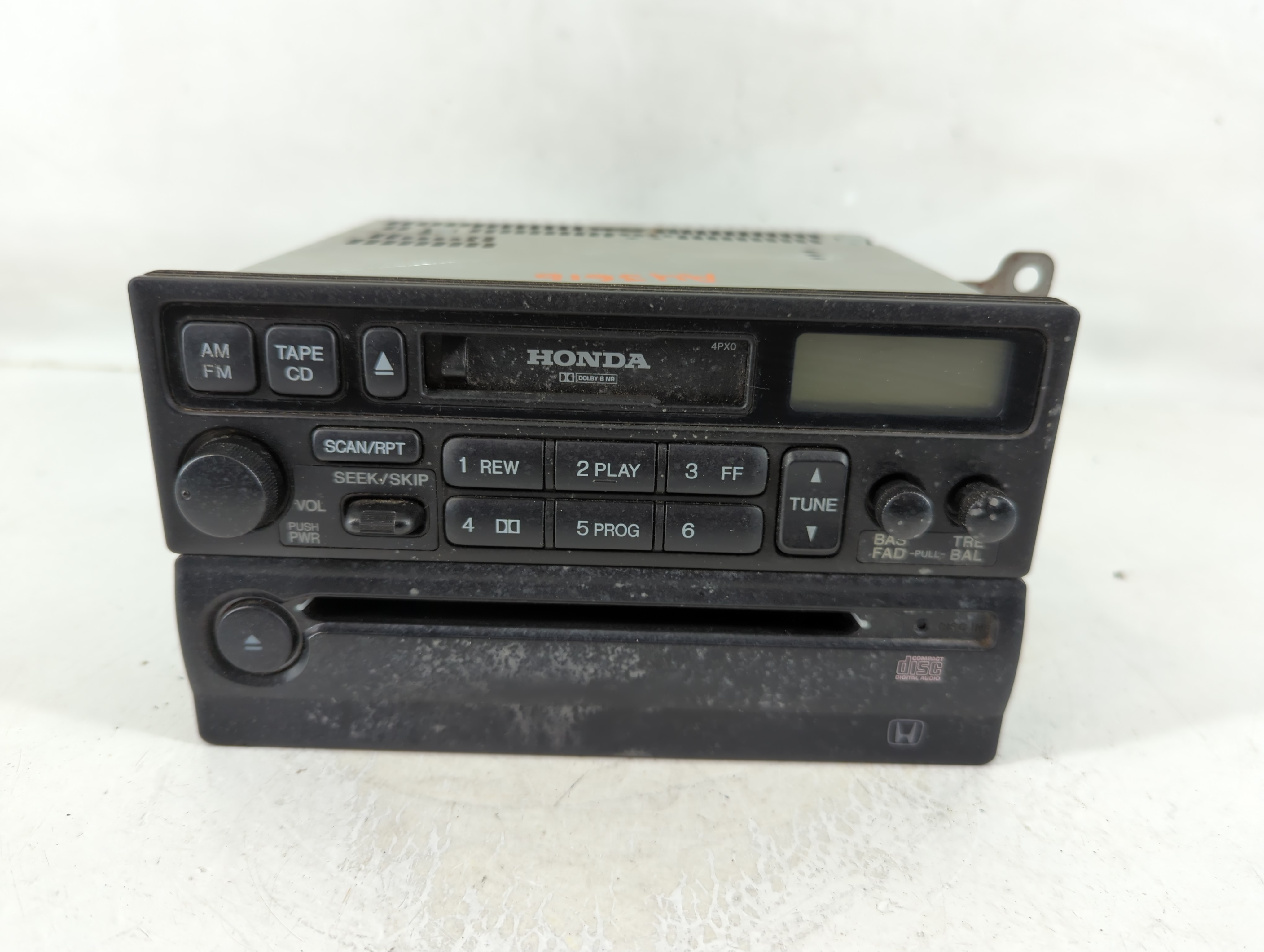 Picture of 1999-2004 Honda Odyssey Am Fm Cd Player Radio Receiver 1130182