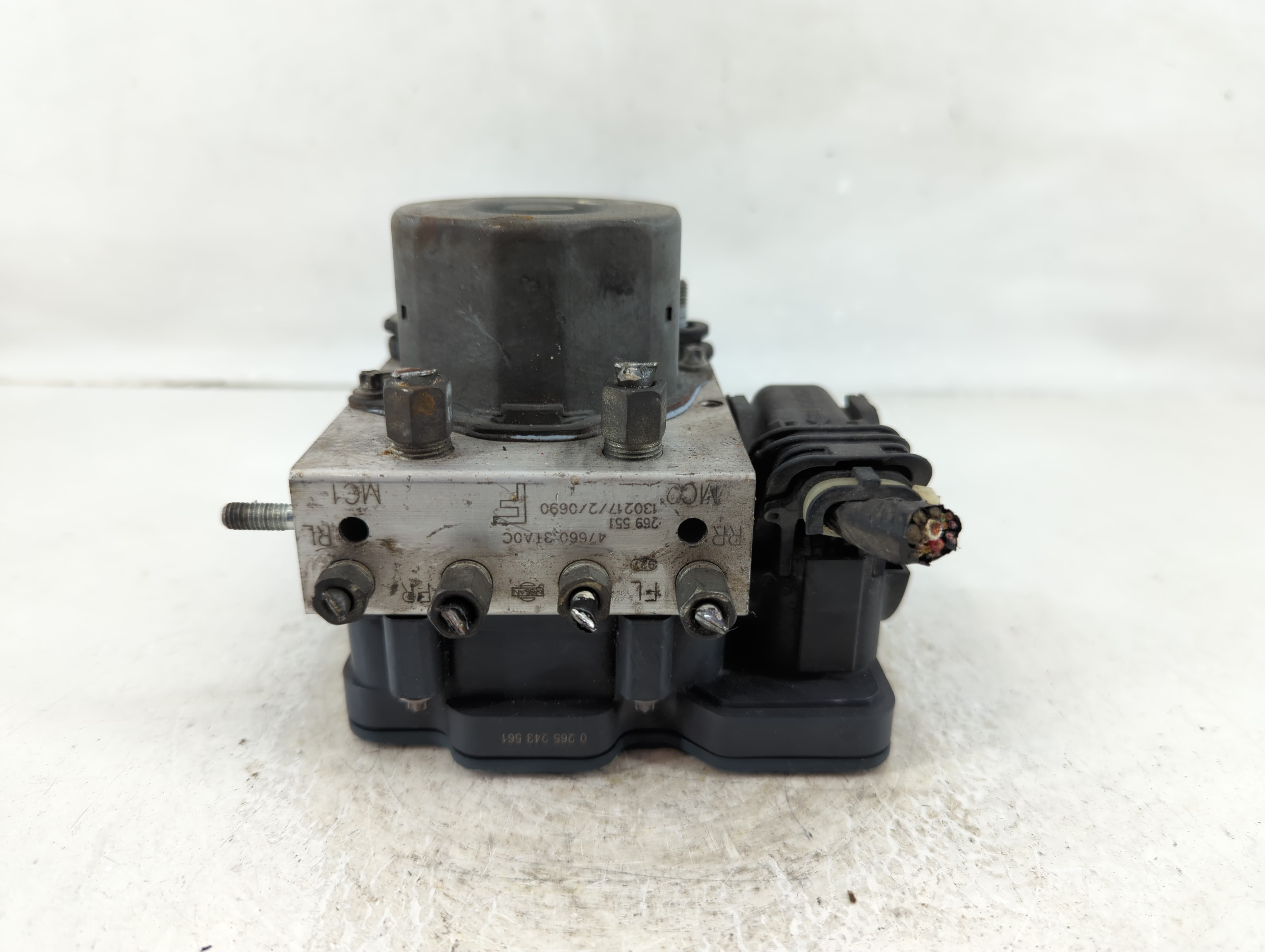 2013-2015 Nissan Altima Abs Pump Control Module 1130369 - Oemusedautoparts1.com