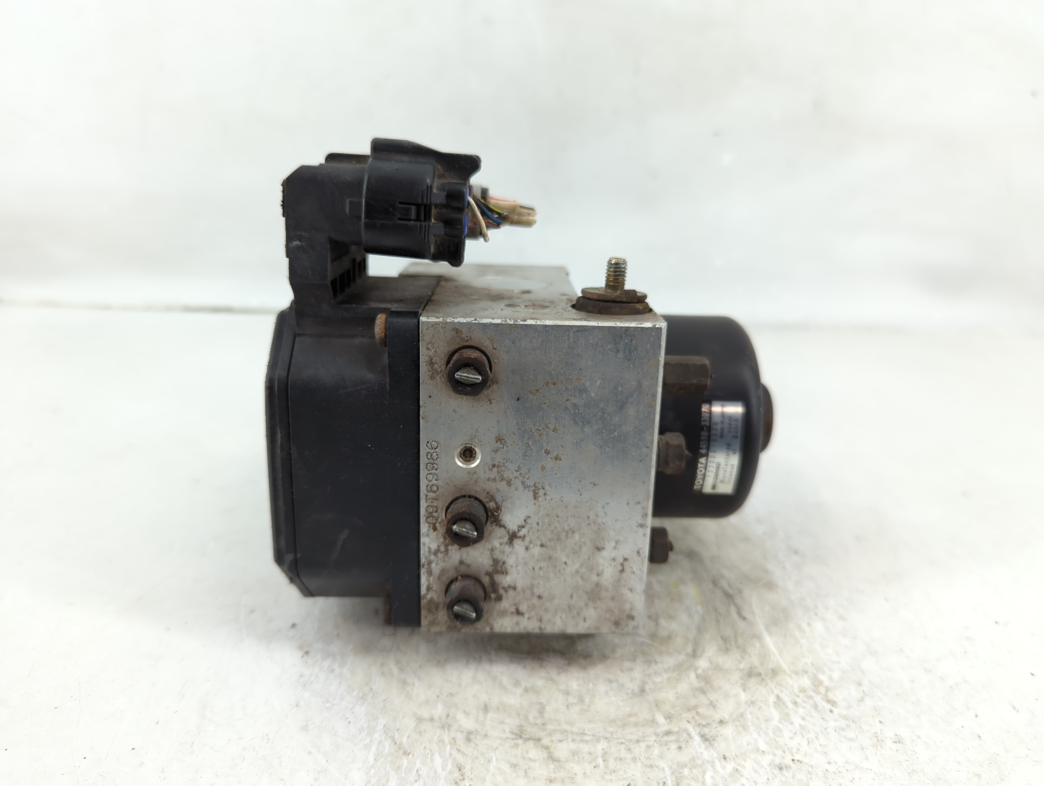 Picture of 1999-1999 Toyota Camry Abs Pump Control Module 1130370