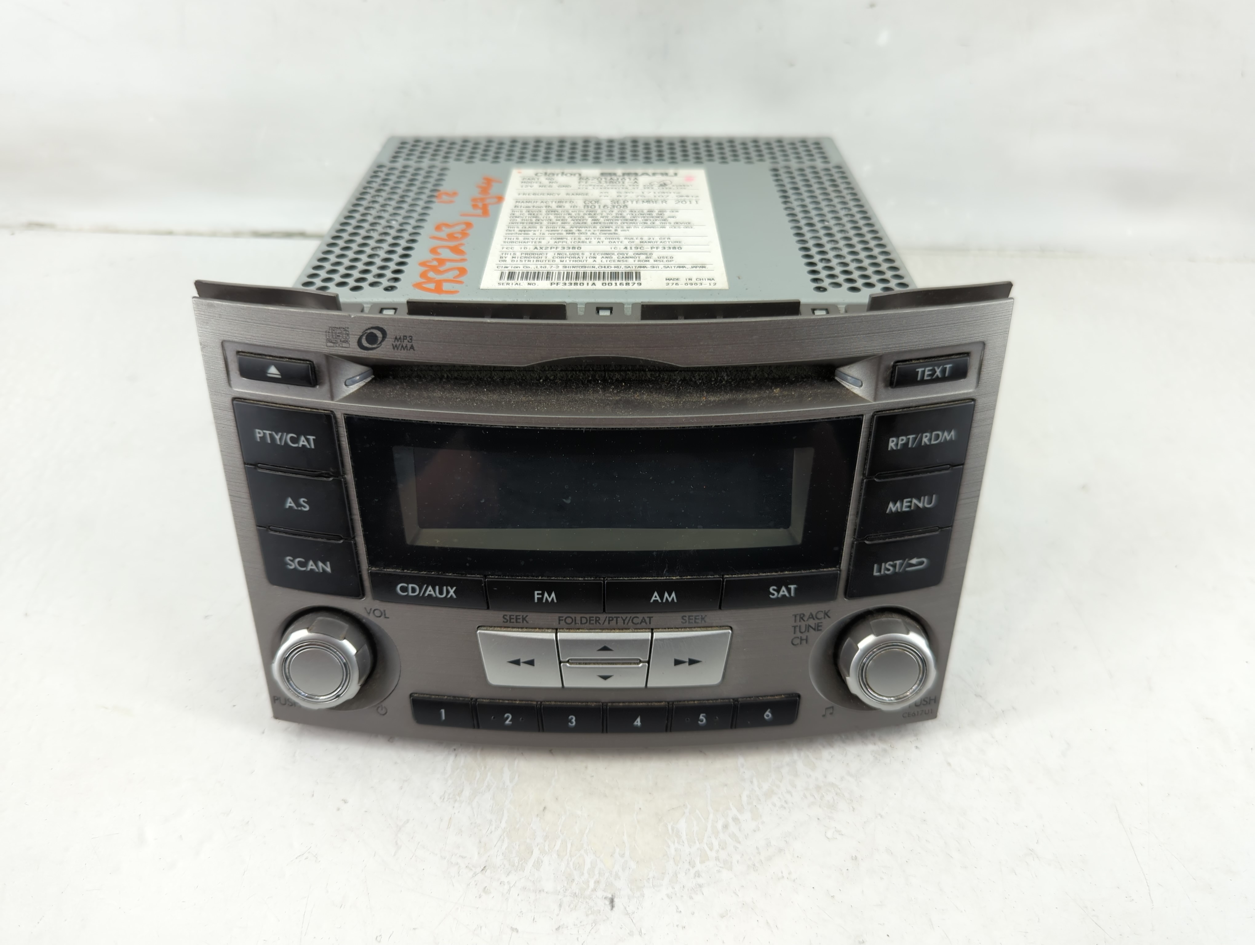 Picture of 2010-2012 Subaru Legacy Am Fm Cd Player Radio Receiver 1131112