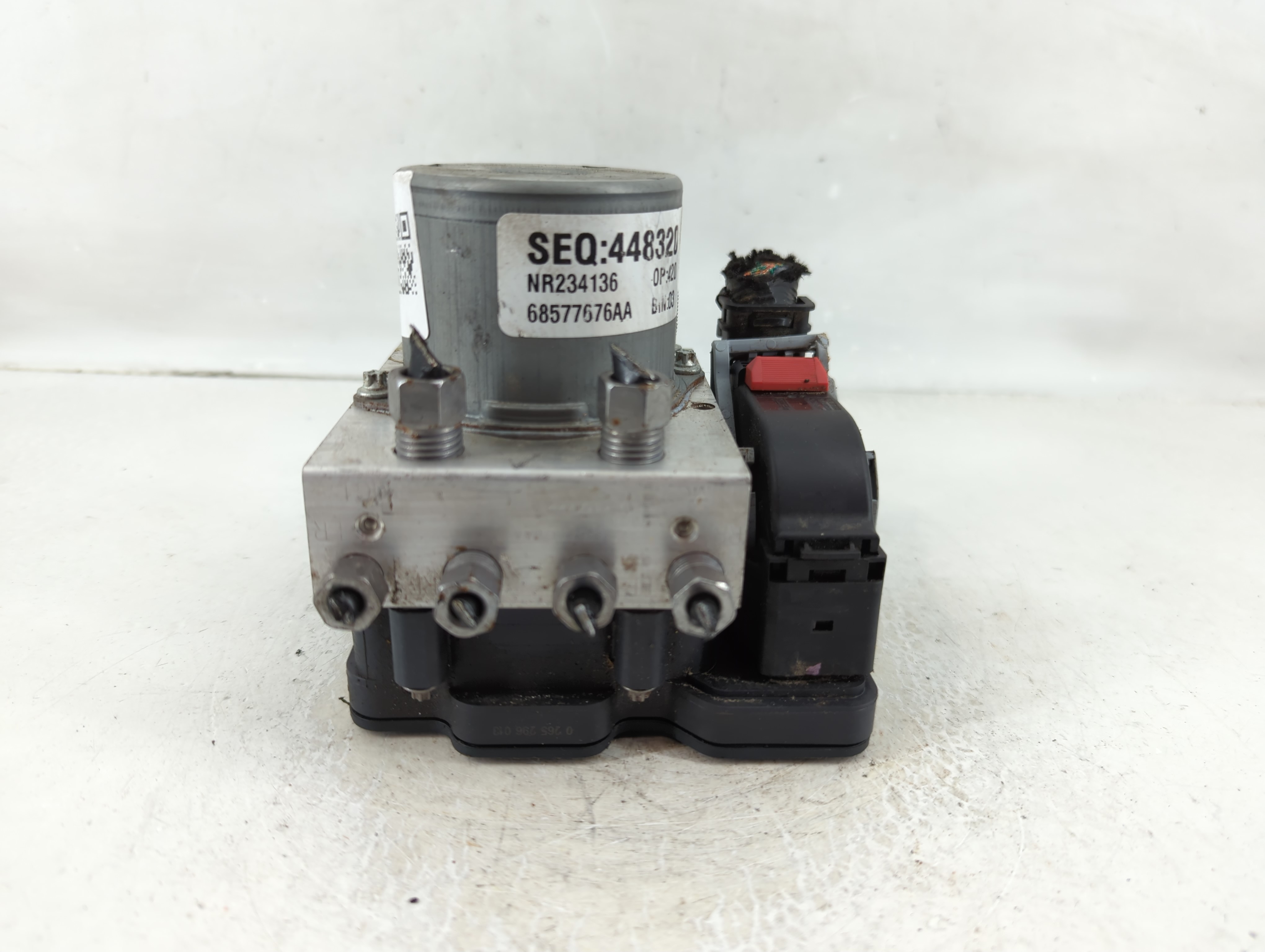 Picture of 2020-2022 Chrysler Pacifica Abs Pump Control Module 1131266