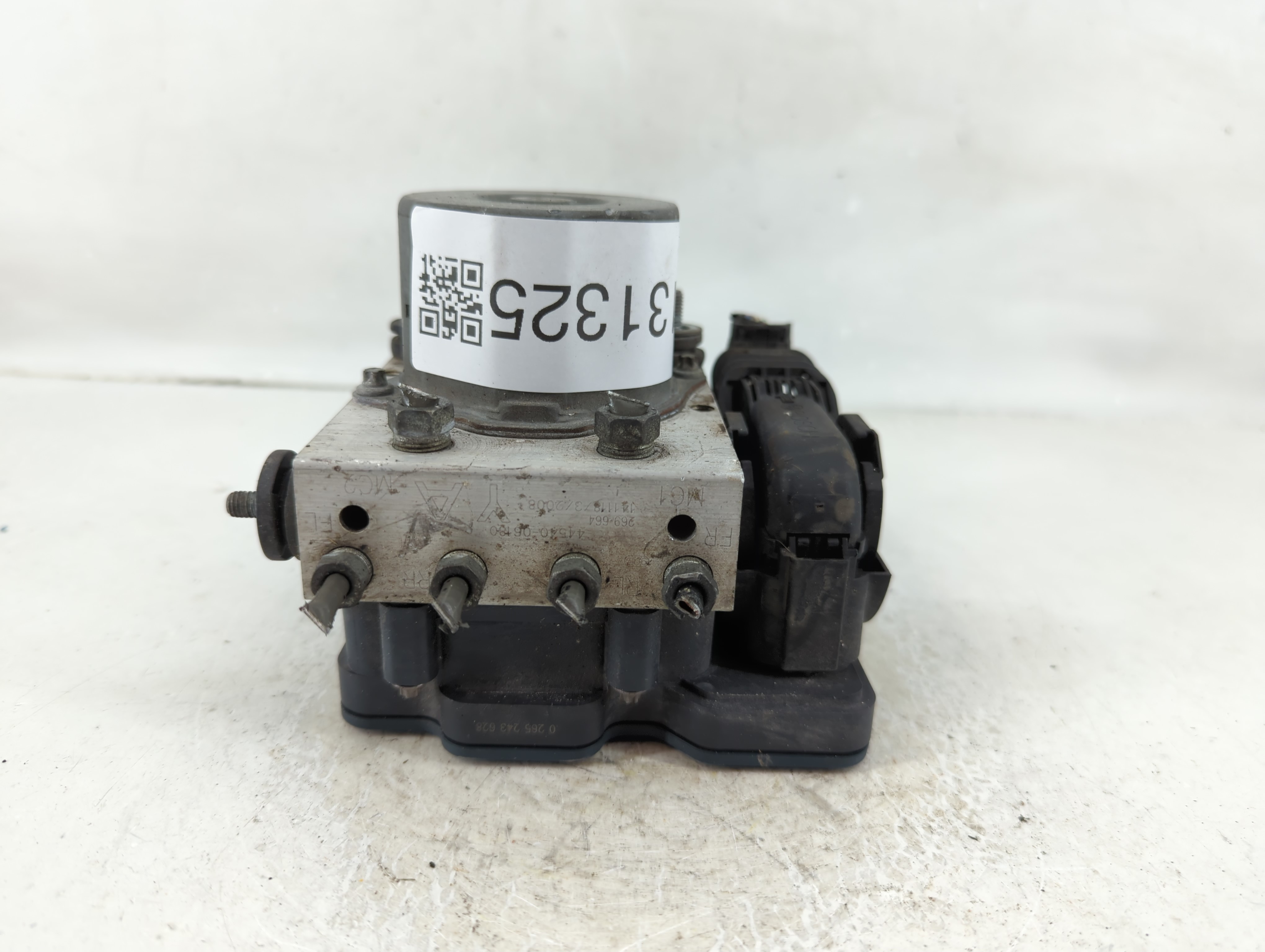 Picture of 2015-2017 Toyota Camry Abs Pump Control Module 1131325