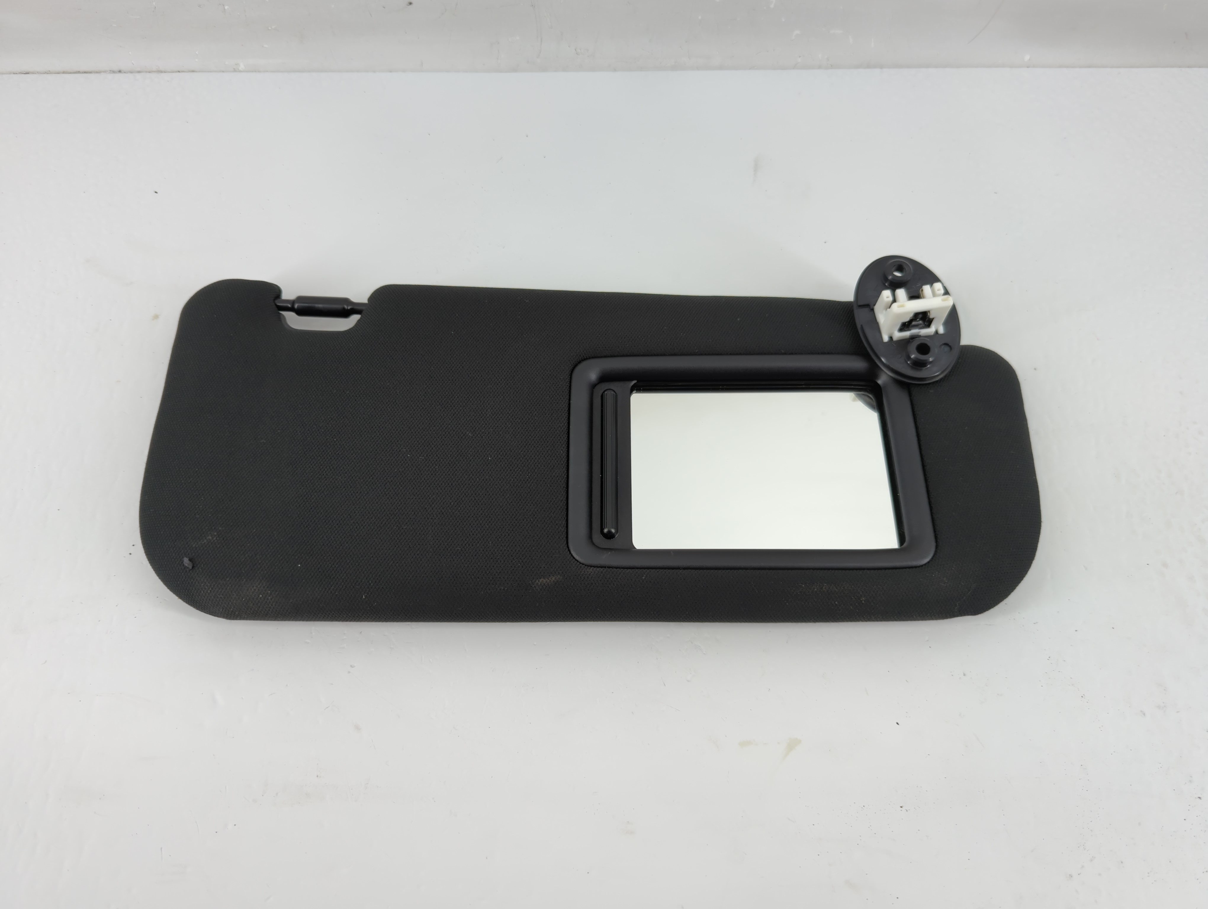 Picture of 2021-2022 Toyota Venza Passenger Sun Visor Mirror Right Sunvisor Black 1131461