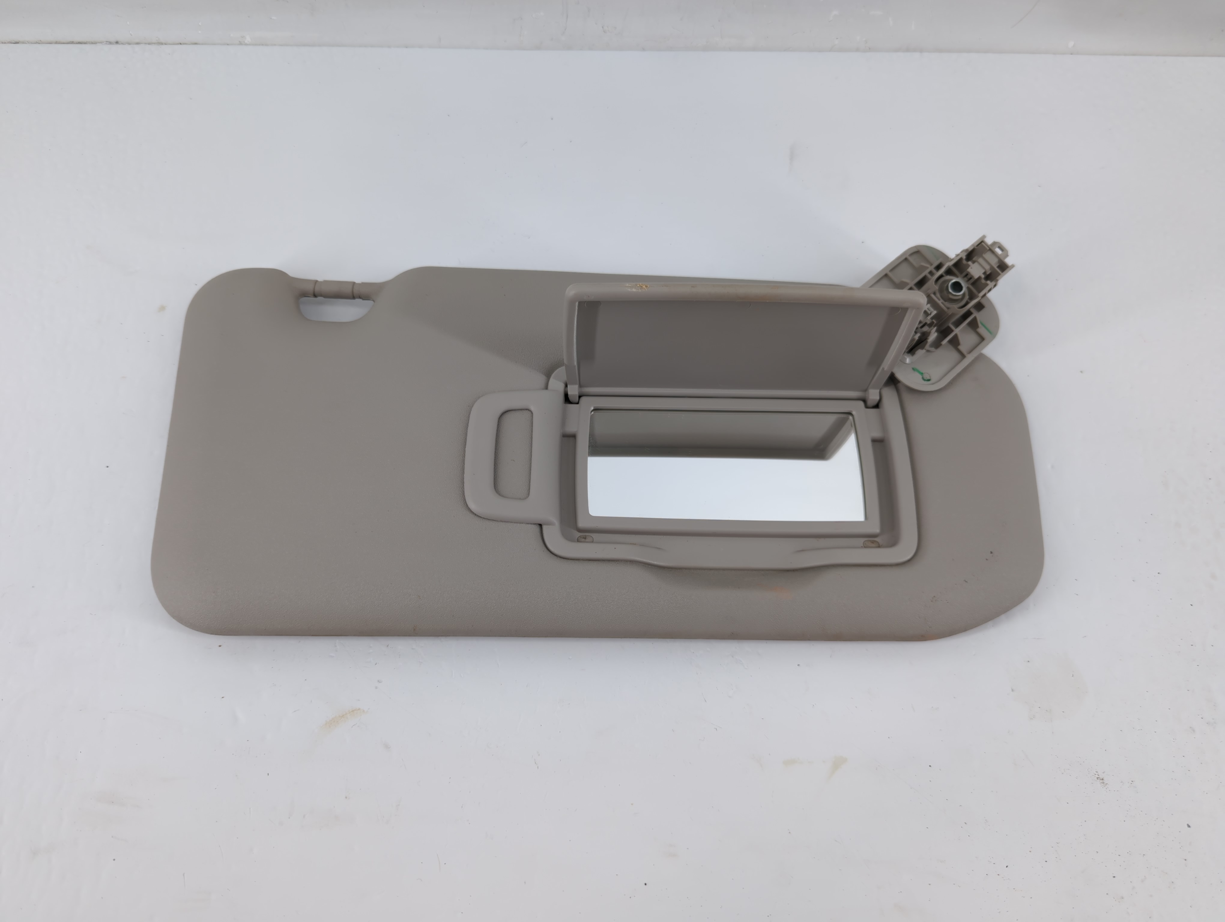 Picture of 2020-2022 Nissan Sentra Passenger Sun Visor Mirror Right Sunvisor Grey 1131491