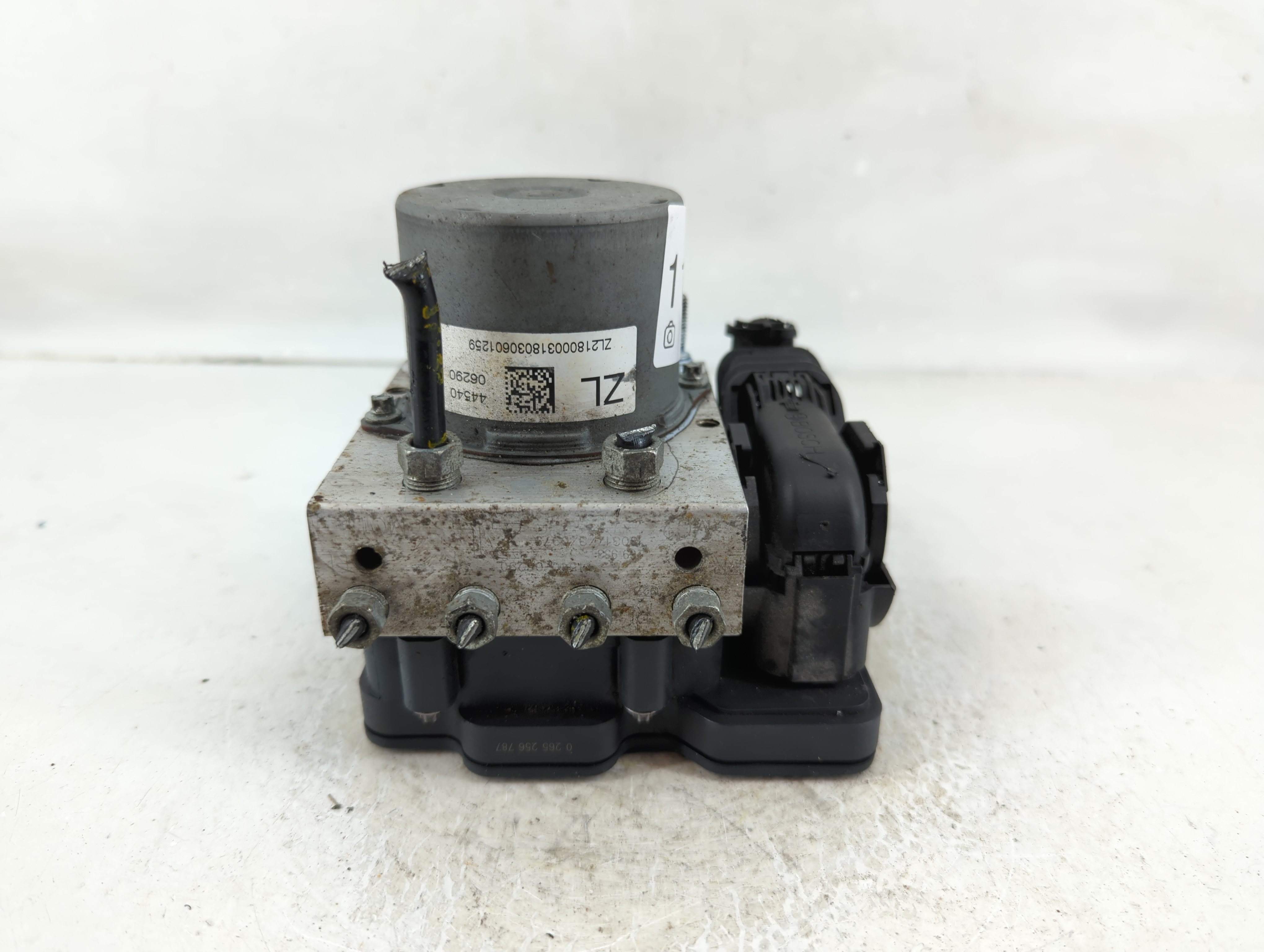 Picture of 2018-2020 Toyota Camry Abs Pump Control Module 1131531