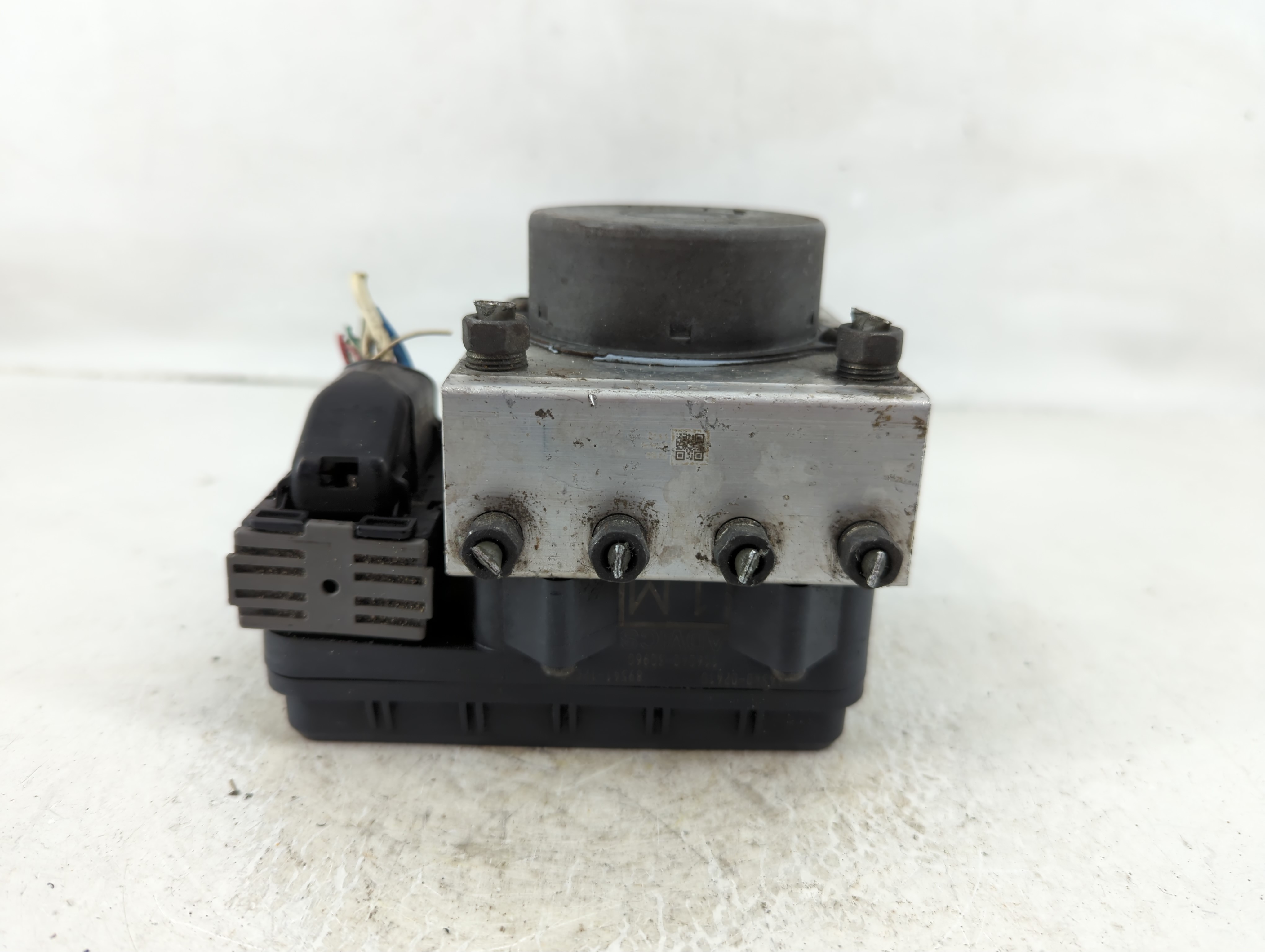 Picture of 2014-2014 Toyota Corolla Abs Pump Control Module 1131532