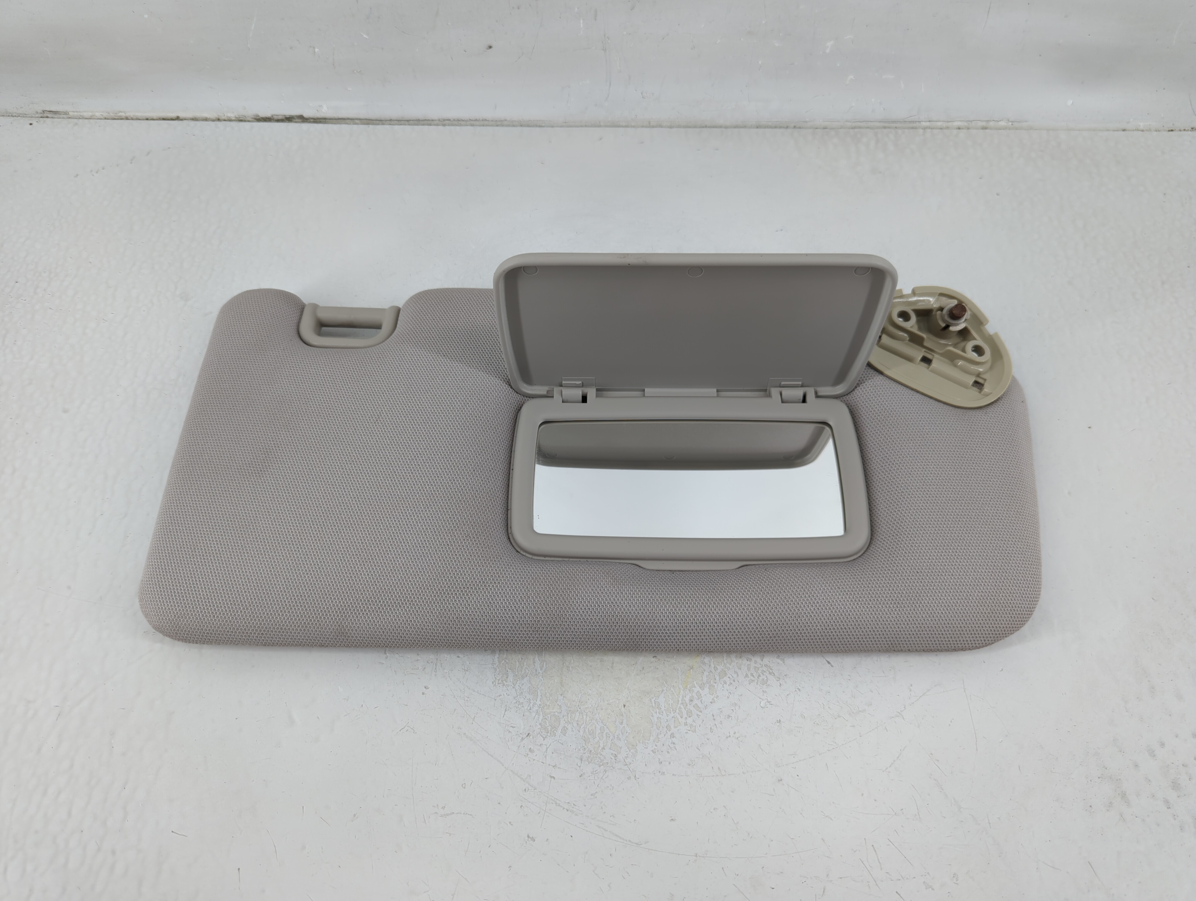 Subaru Xv Passenger Sun Visor Mirror Right Sunvisor Grey 1131543 - Oemusedautoparts1.com
