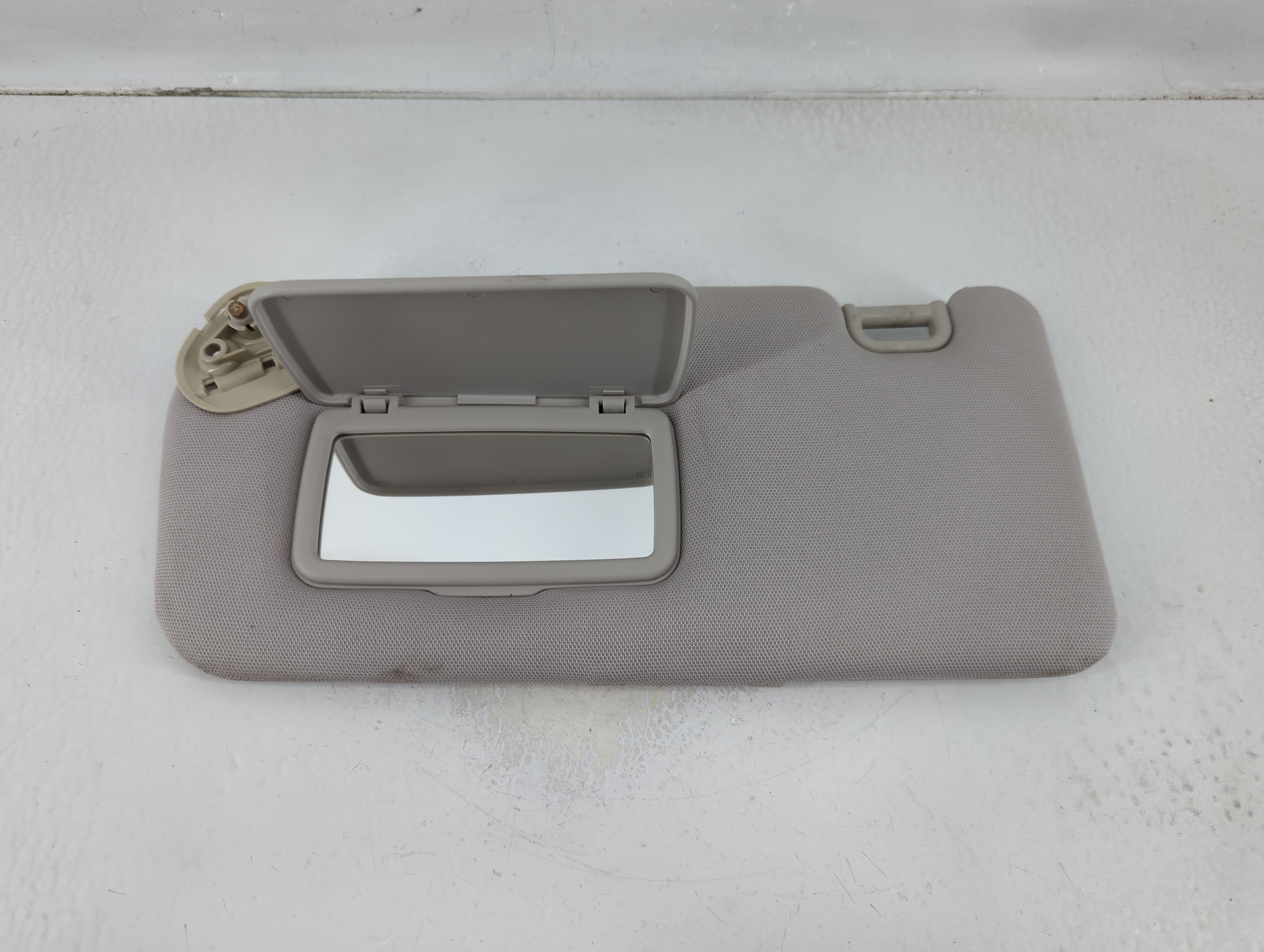 Subaru Xv Driver Sun Visor Mirror Left Sunvisor Gray 1131544 - Oemusedautoparts1.com