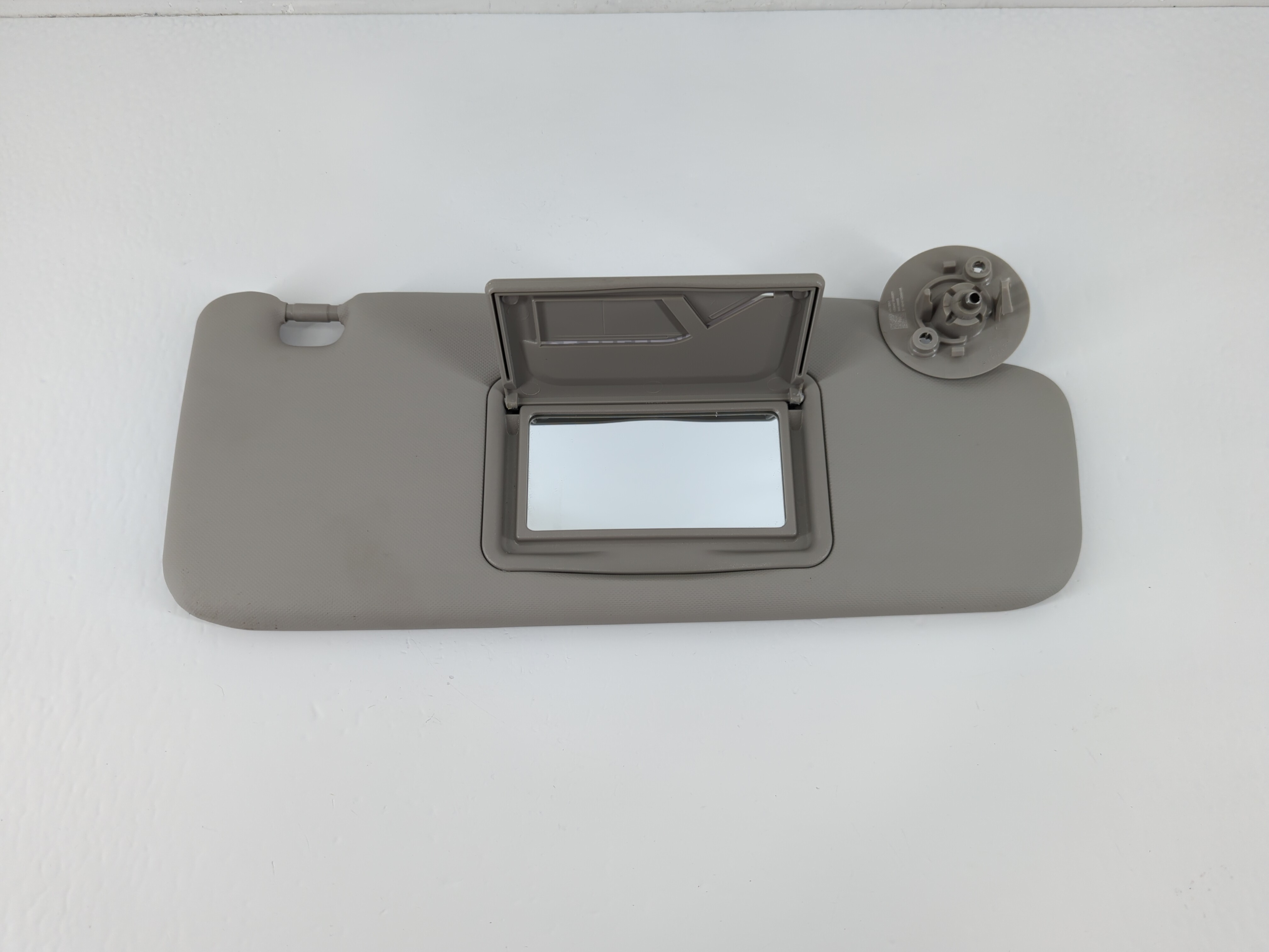 2012-2019 Chevrolet Sonic Passenger Sun Visor Mirror Right Sunvisor Grey 1131548 - Oemusedautoparts1.com