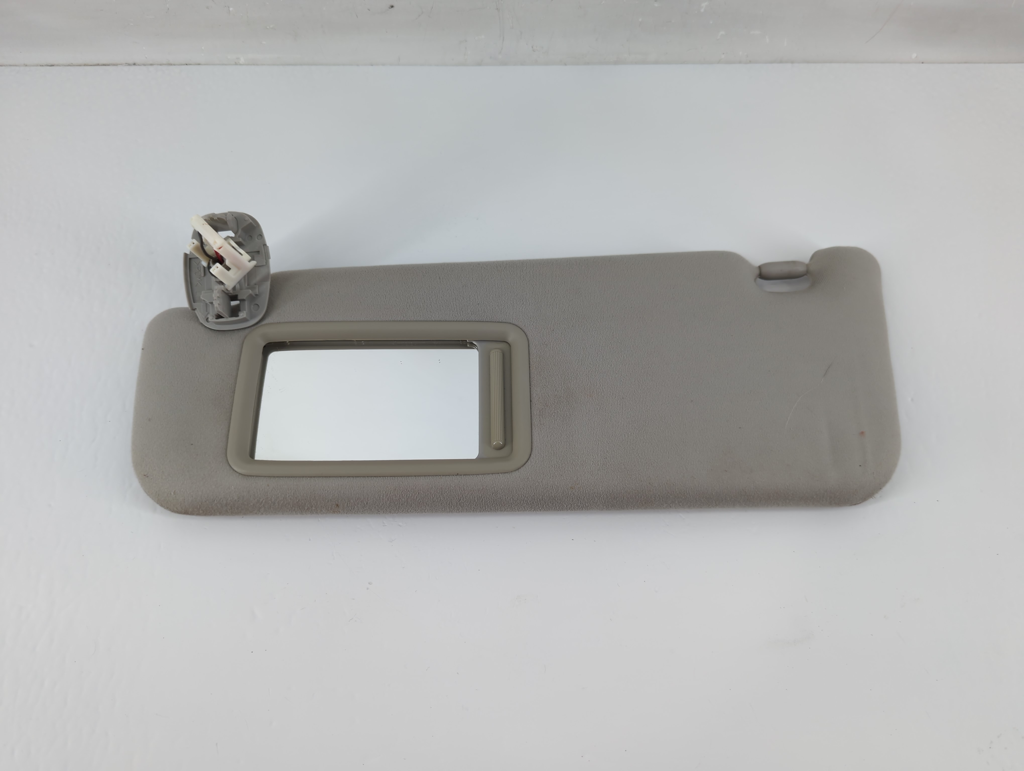 Toyota Prius Driver Sun Visor Mirror Left Sunvisor Grey 1131551 - Oemusedautoparts1.com