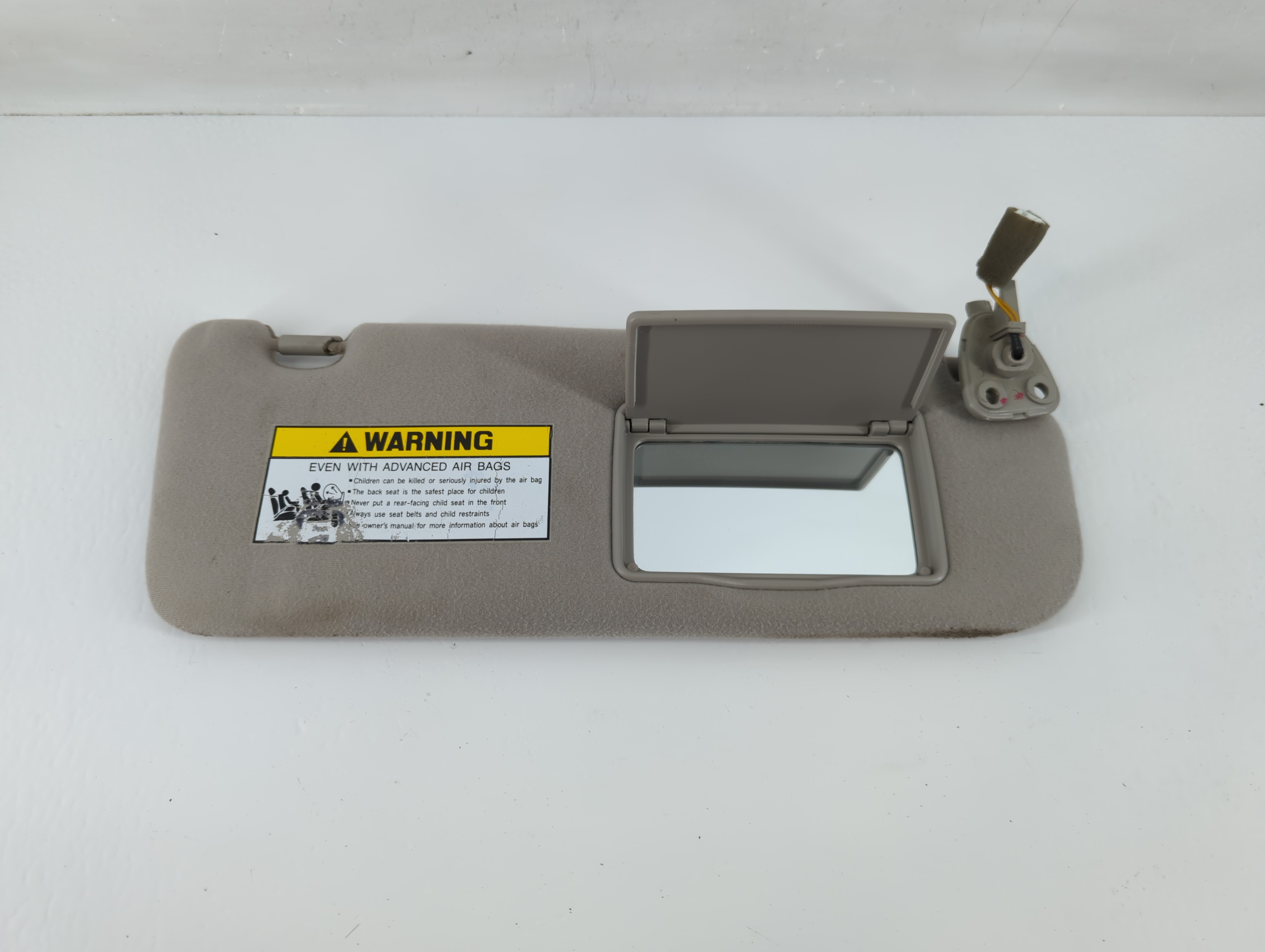 2008-2010 Hyundai Sonata Passenger Sun Visor Mirror Right Sunvisor Grey 1131582 - Oemusedautoparts1.com
