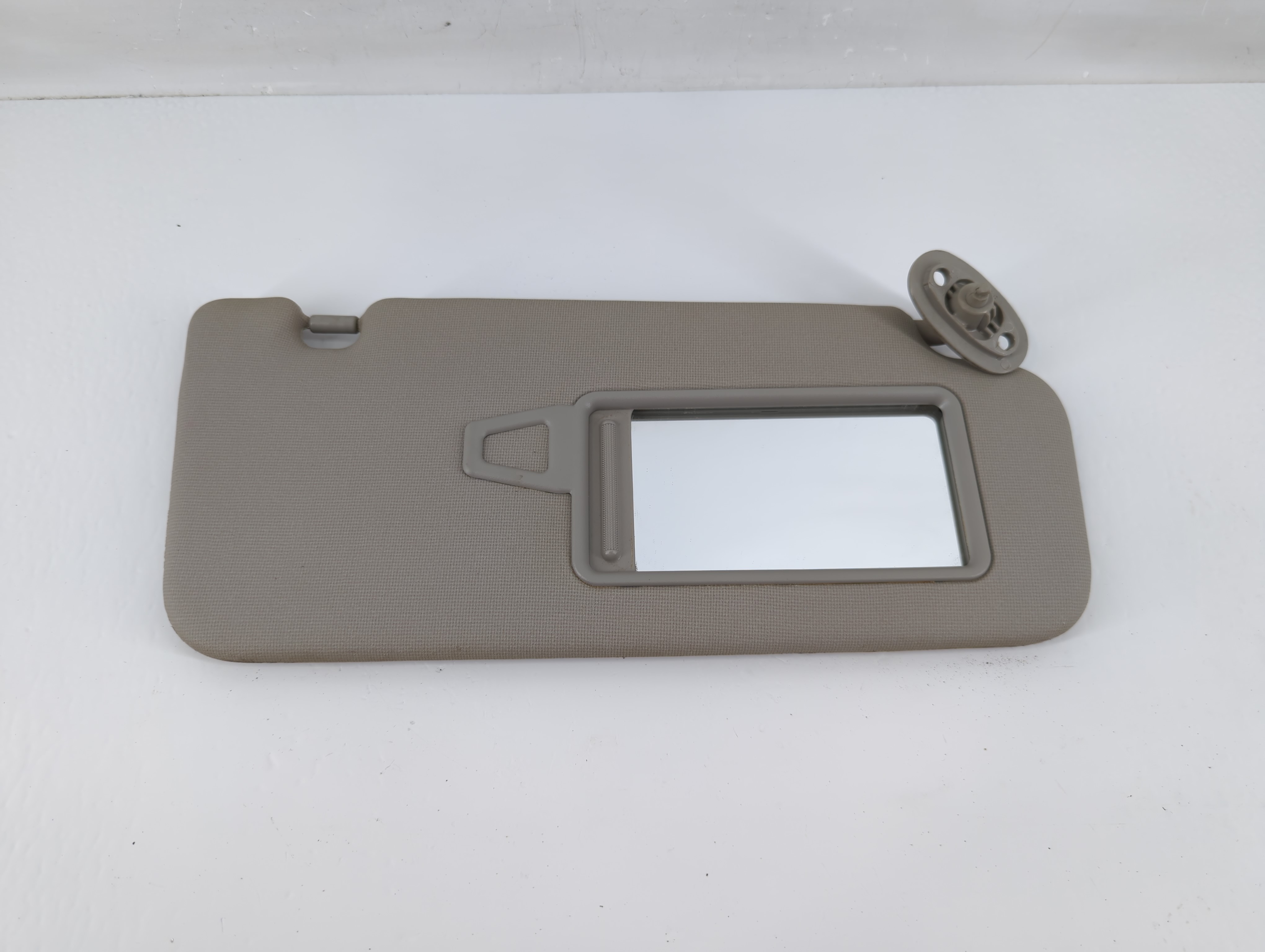 2010-2013 Kia Forte Passenger Sun Visor Mirror Right Sunvisor Grey 1131584 - Oemusedautoparts1.com
