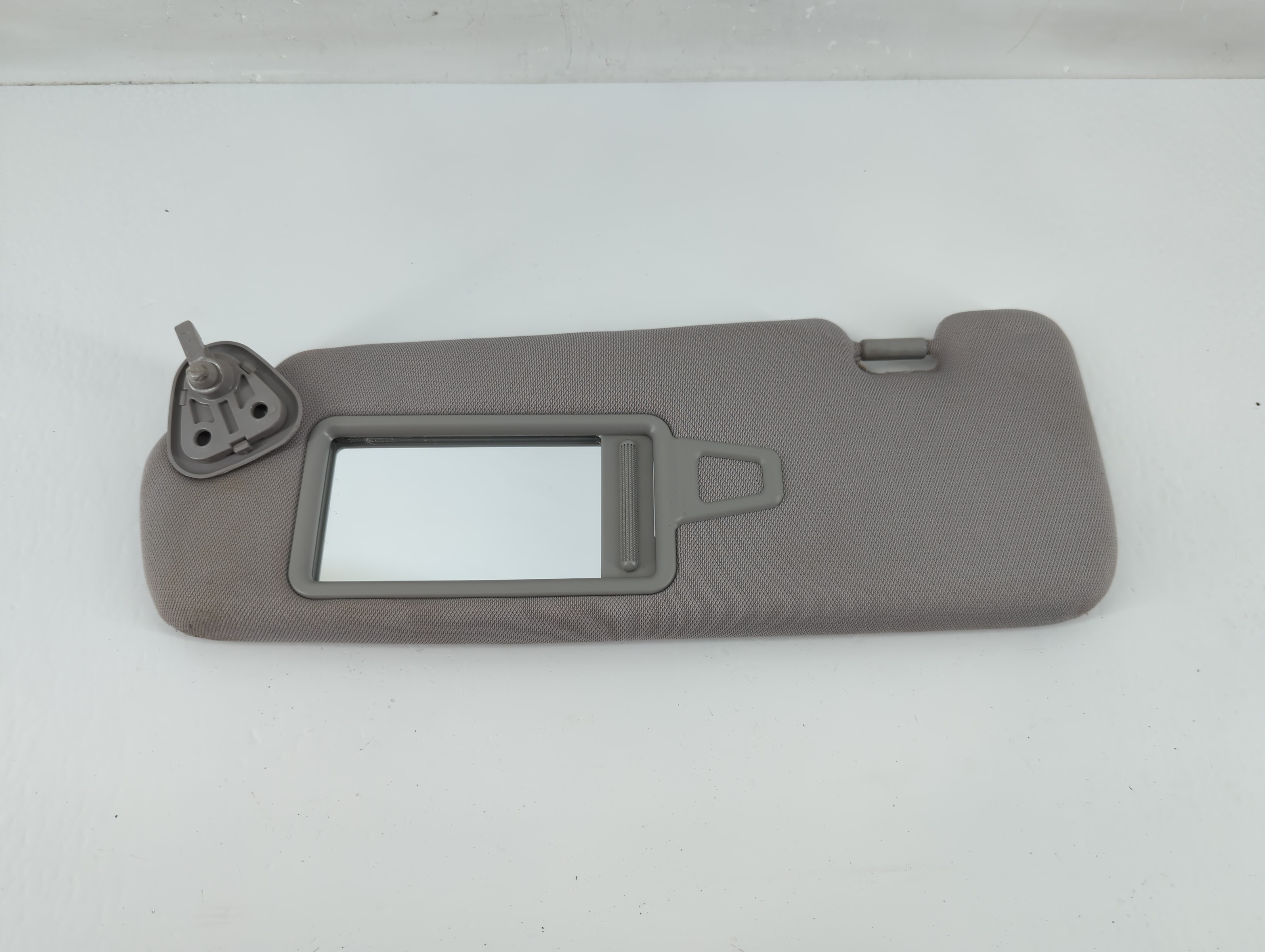 2011-2015 Hyundai Sonata Driver Sun Visor Mirror Left Sunvisor Grey 1131650 - Oemusedautoparts1.com