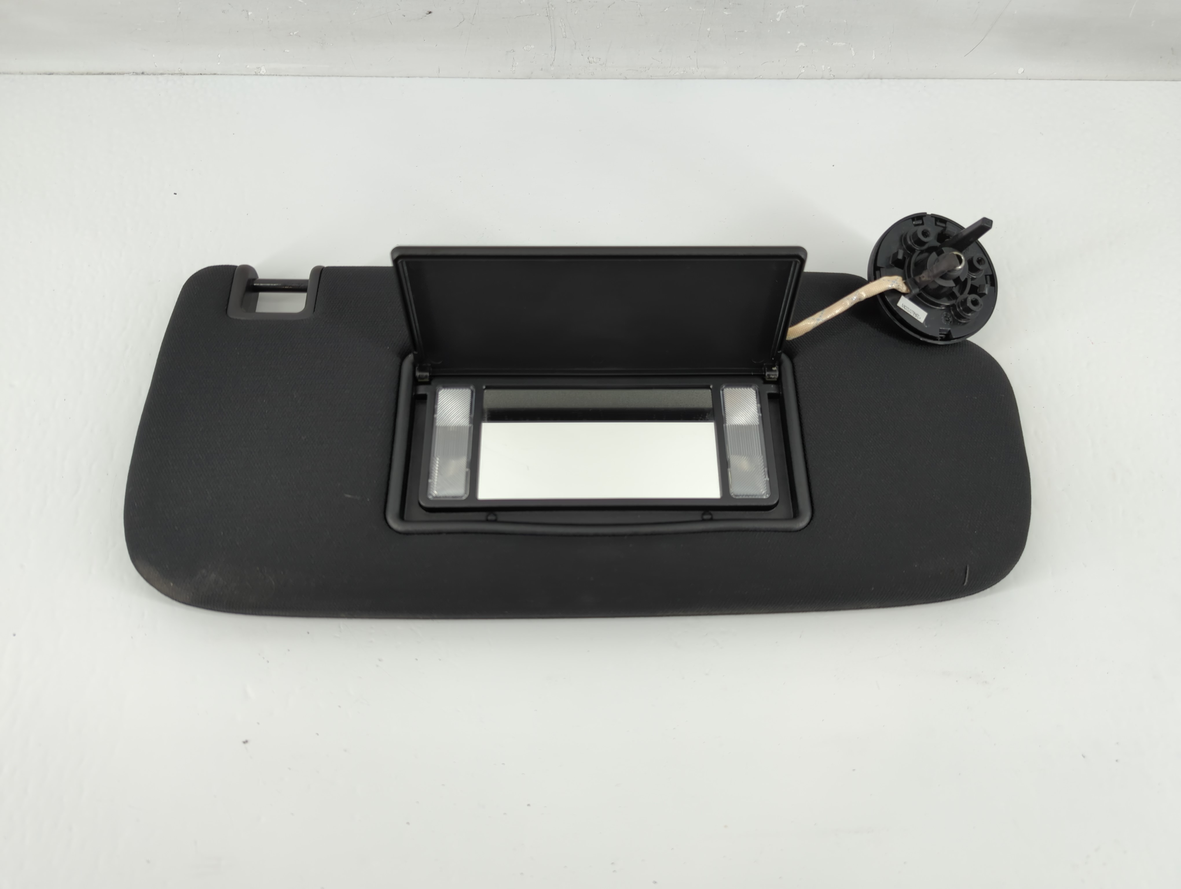 2014-2022 Jeep Grand Cherokee Passenger Sun Visor Mirror Right Sunvisor 1131654 - Oemusedautoparts1.com