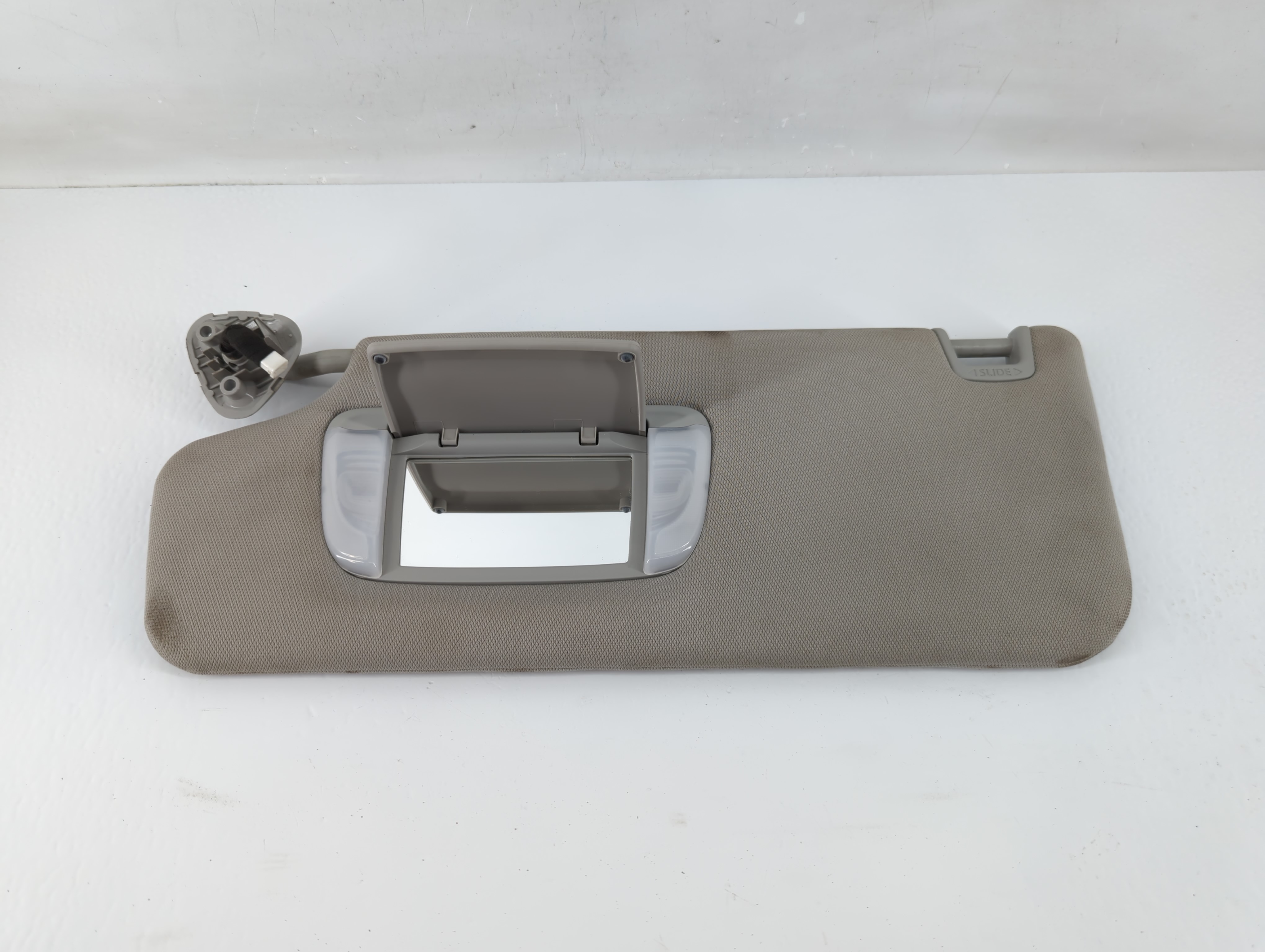 2015-2020 Toyota Sienna Passenger Sun Visor Mirror Right Sunvisor Gray 1131662 - Oemusedautoparts1.com