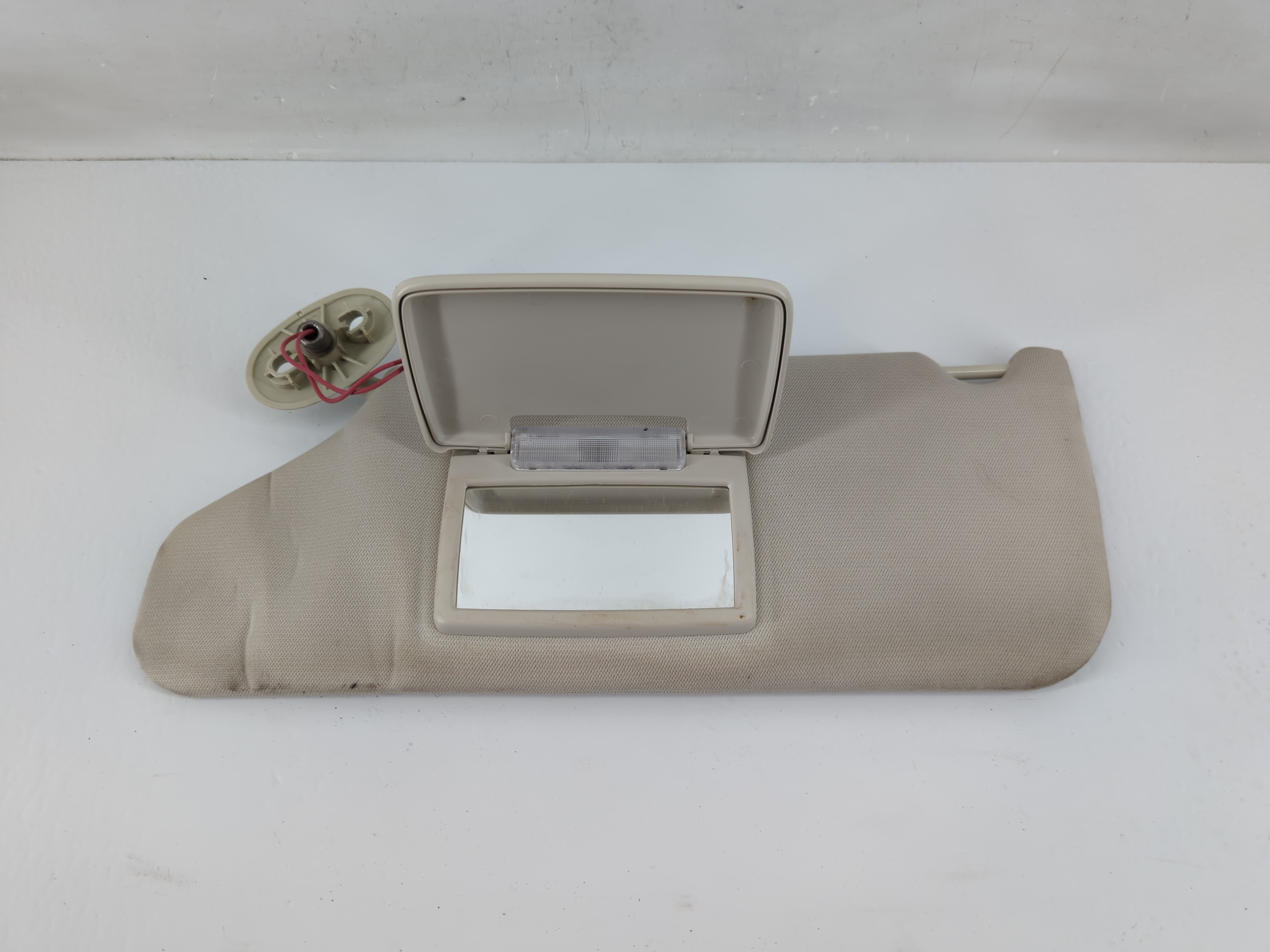 Picture of 2008-2012 Jeep Liberty Driver Sun Visor Mirror Left Sunvisor Ivory 1131664