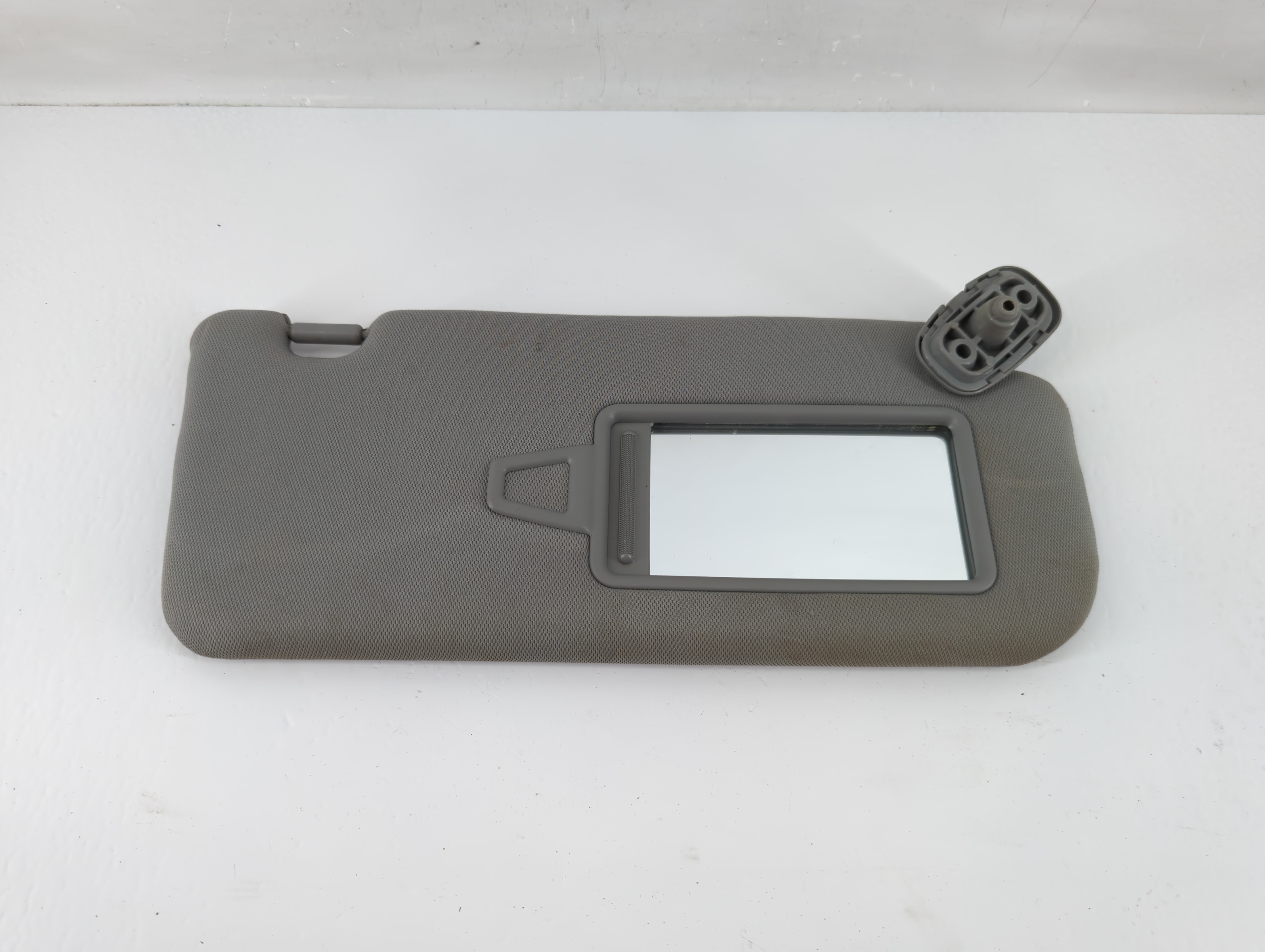Picture of 2011-2015 Kia Sorento Passenger Sun Visor Mirror Right Sunvisor 1131667