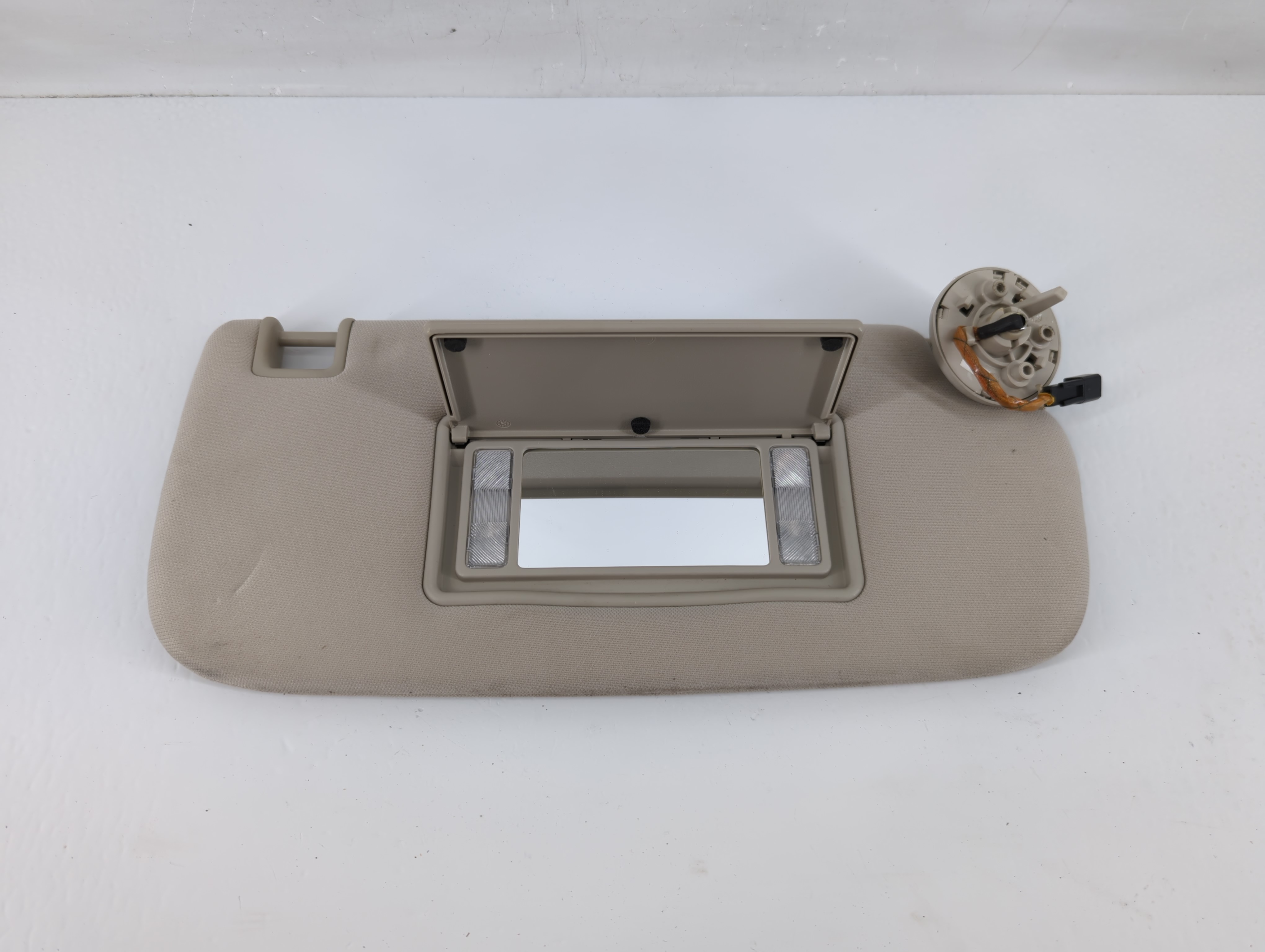 Picture of 2011-2013 Jeep Grand Cherokee Passenger Sun Visor Mirror Right Sunvisor 1131672