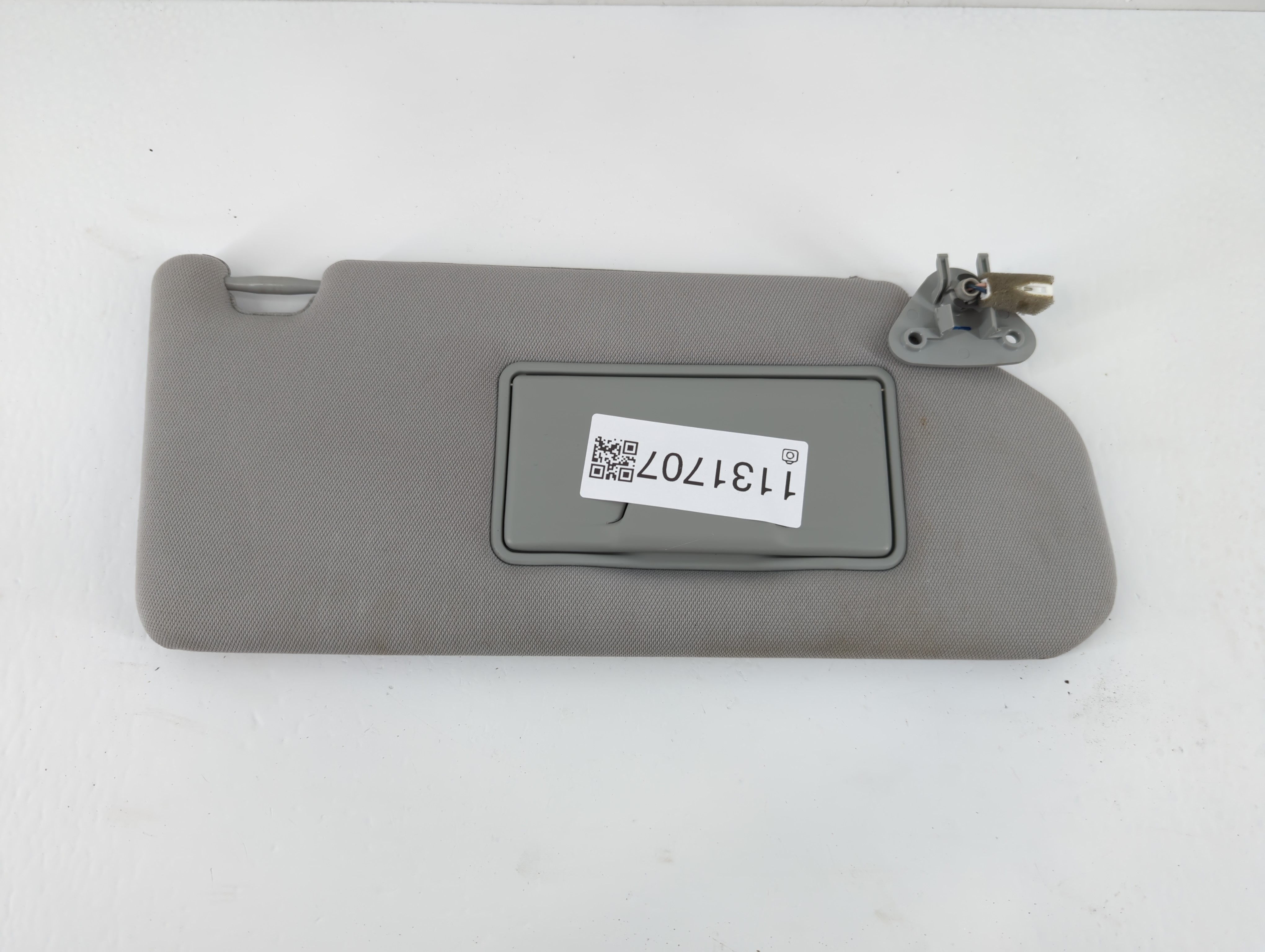 2016 Ford Explorer Driver Sun Visor Mirror Left Sunvisor Grey 1131707 - Oemusedautoparts1.com