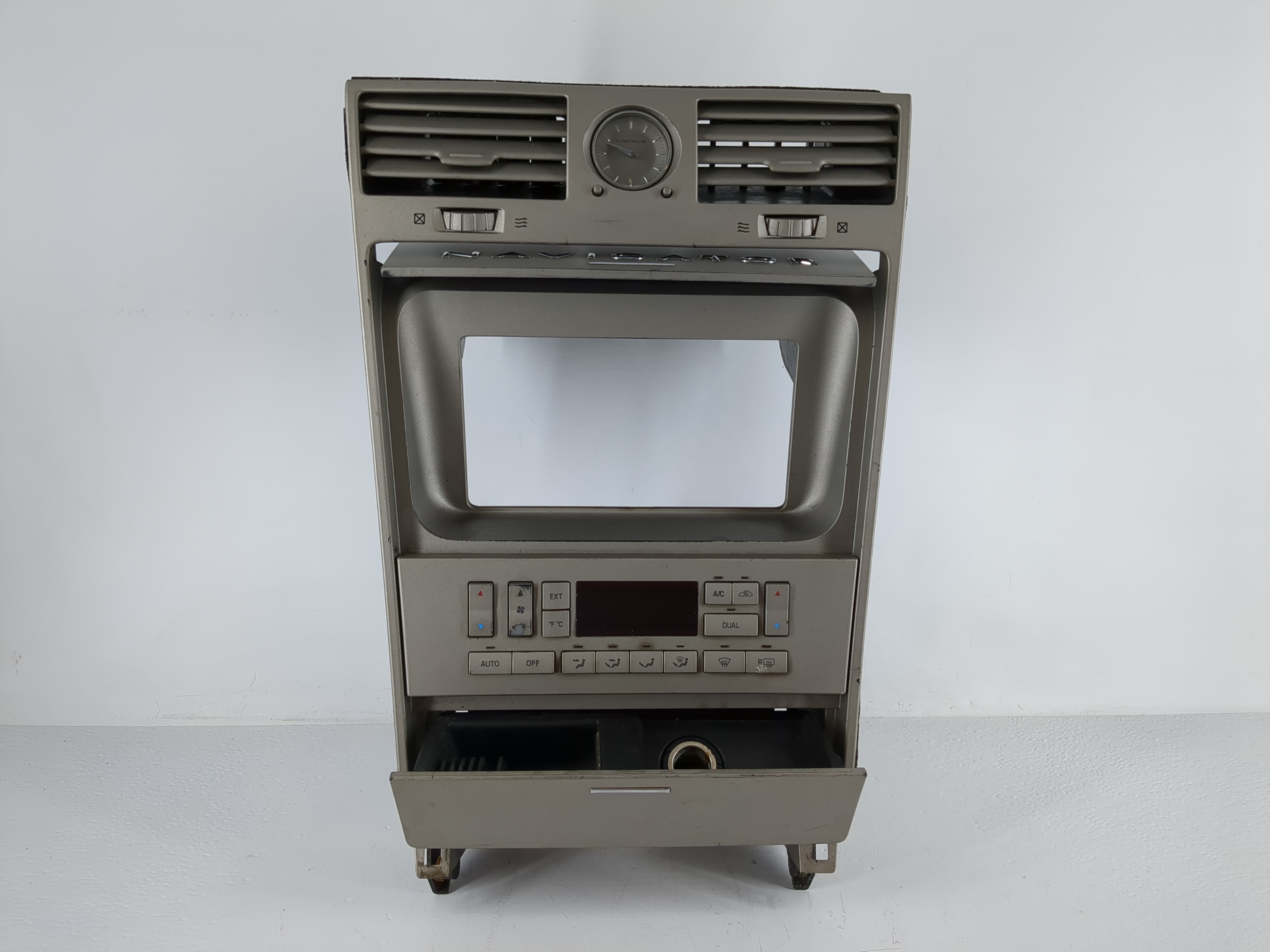 Picture of 2004 Lincoln Navigator Ac Heater Climate Control 4l74-18c612-aa 1132148