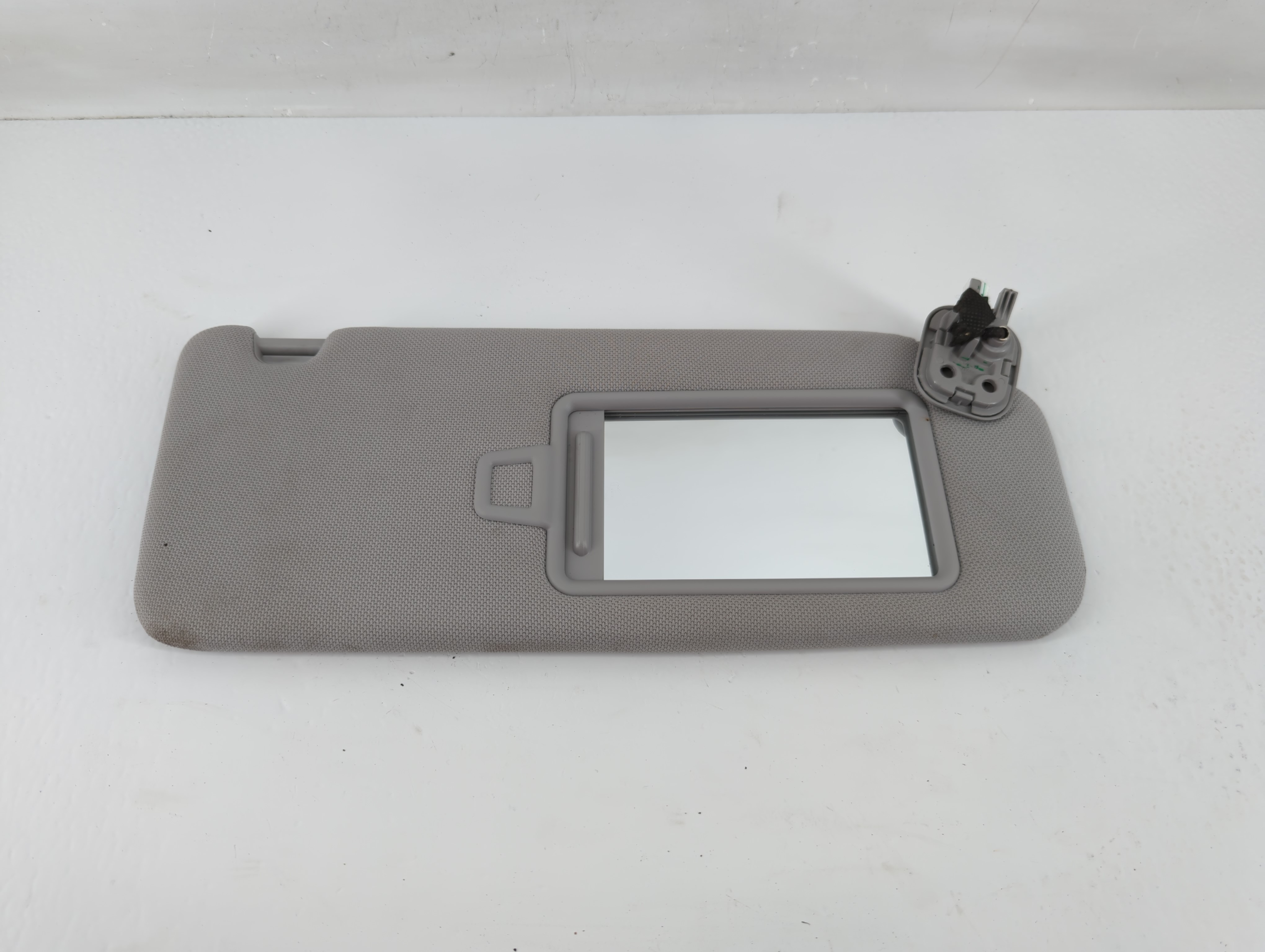 Picture of 2015-2019 Hyundai Sonata Passenger Sun Visor Mirror Right Sunvisor Grey 1132324