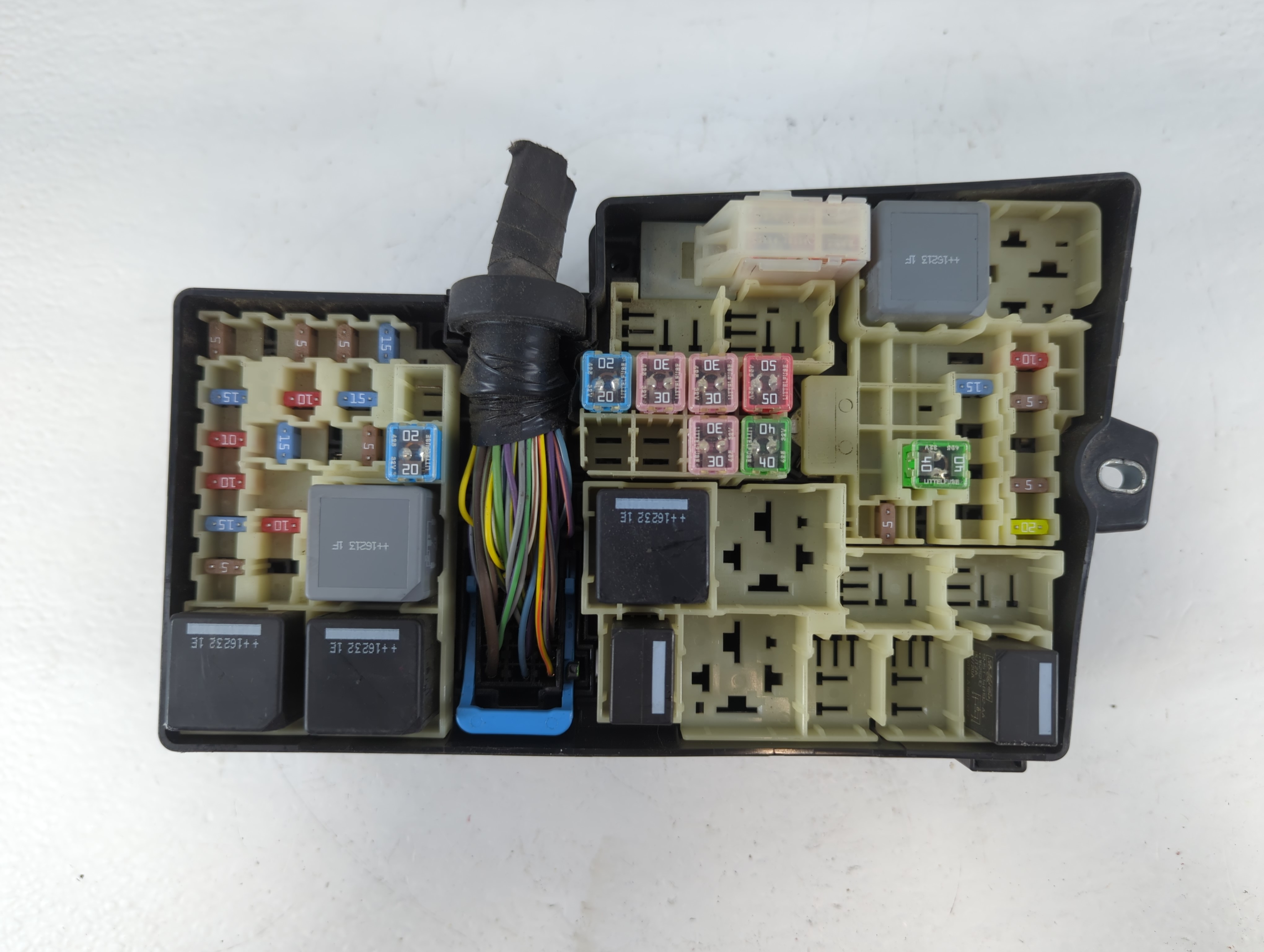 2013-2016 Ford Escape Fusebox Fuse Box Relay Module Av6t-14a142=ab|21184 113269 - Oemusedautoparts1.com