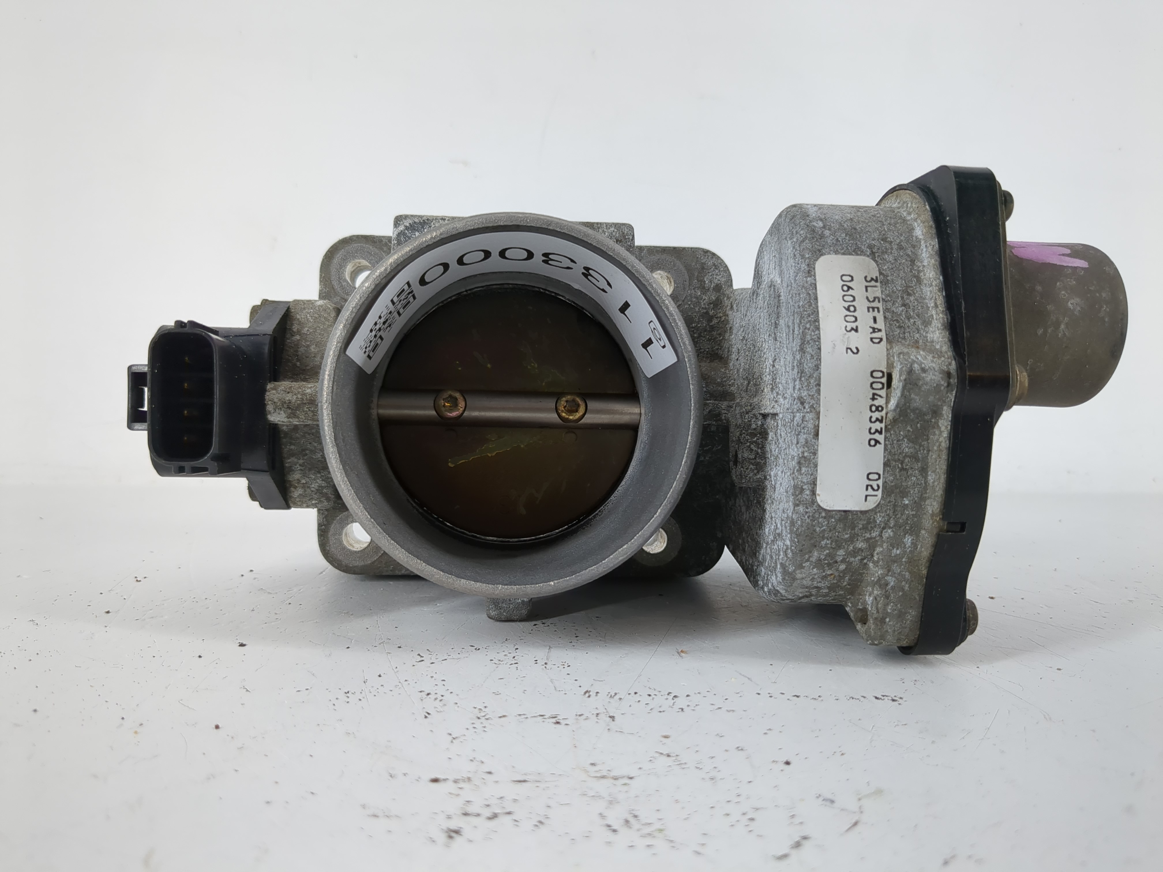2004-2010 Ford Explorer Throttle Body 1133000 - Oemusedautoparts1.com