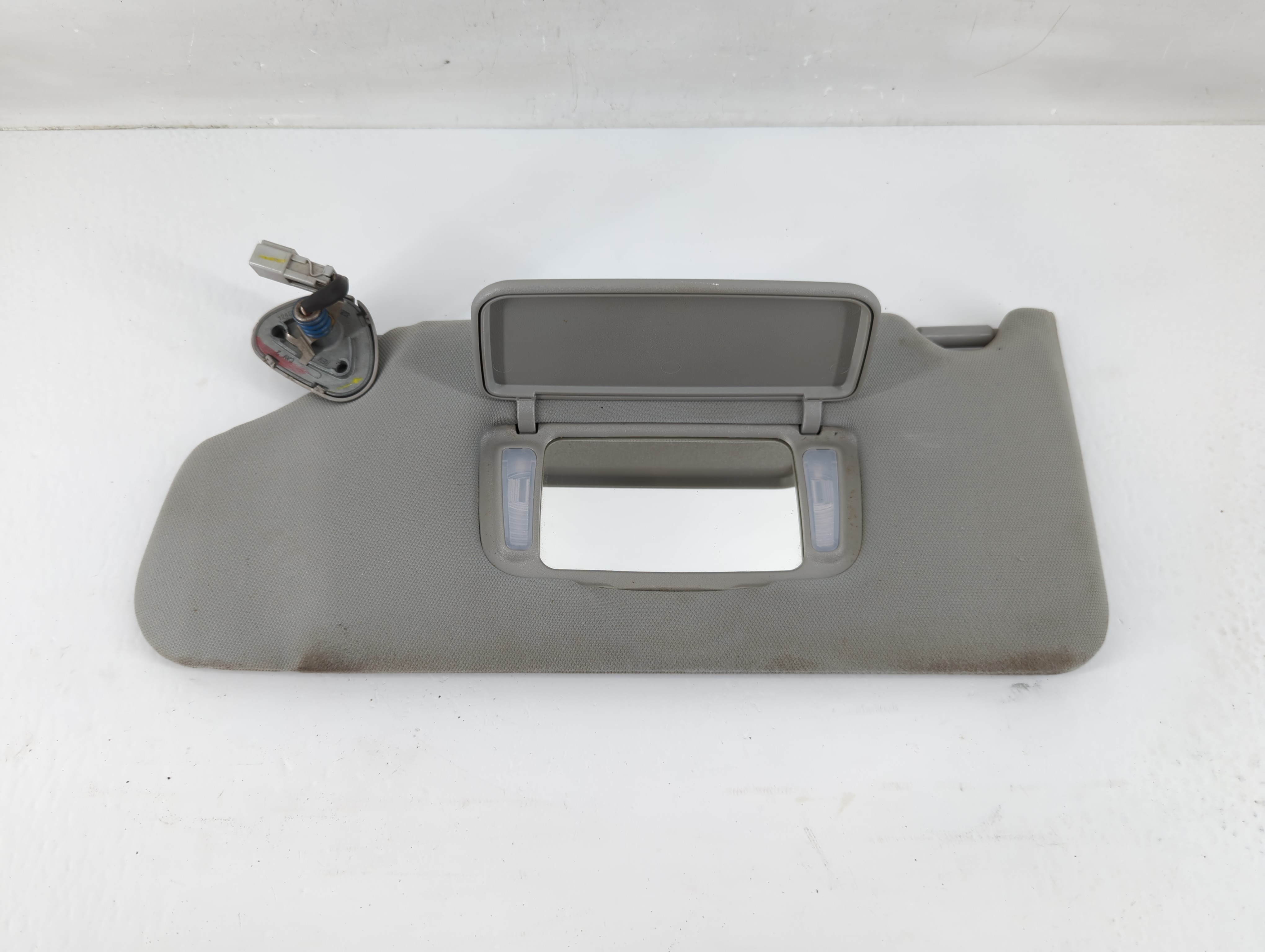 Picture of 2003-2007 Honda Accord Driver Sun Visor Mirror Left Sunvisor Grey 1133013