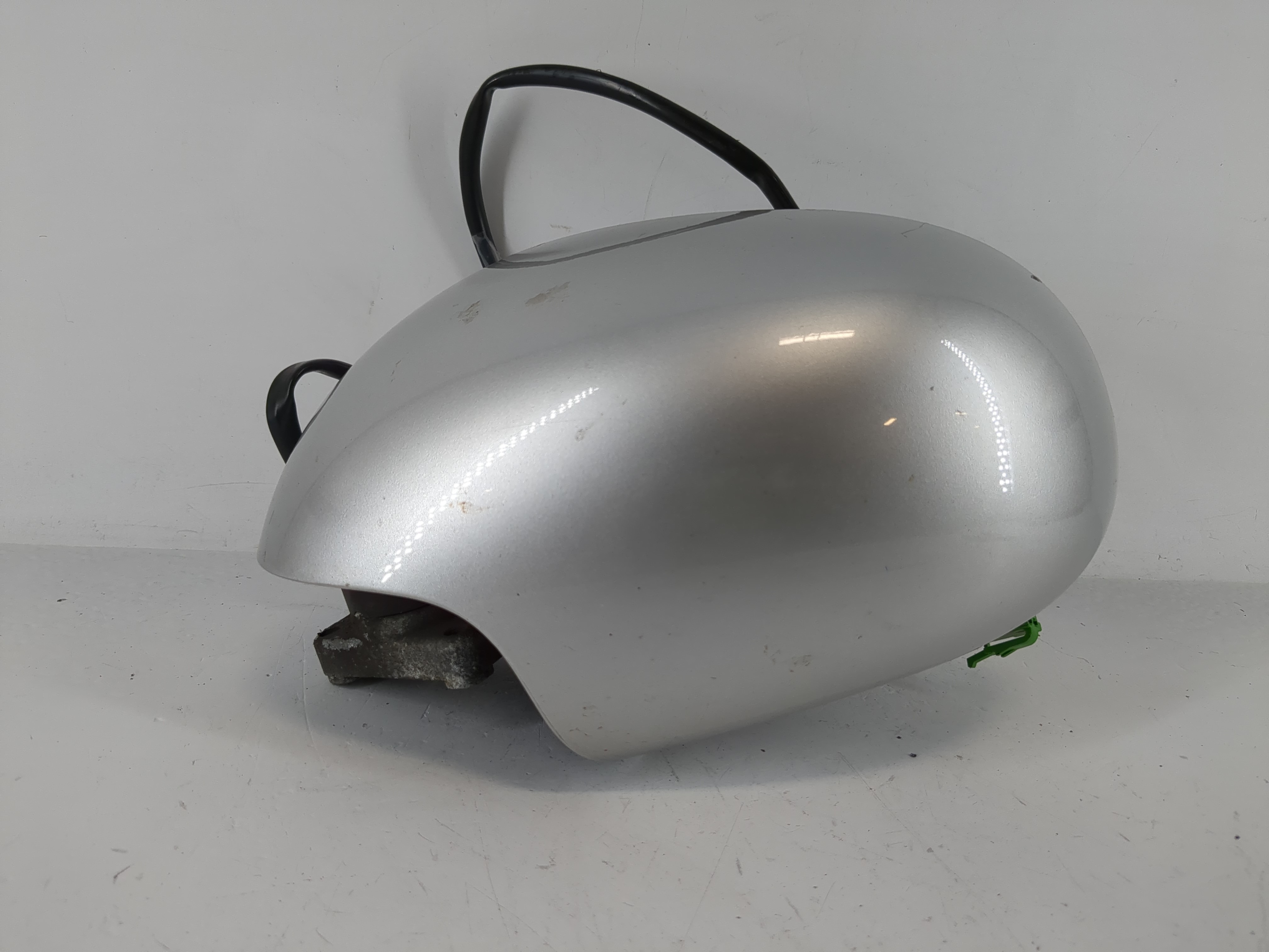 2000-2003 Volkswagen Beetle Passenger Right Side View Power Door Mirror 1133183 - Oemusedautoparts1.com