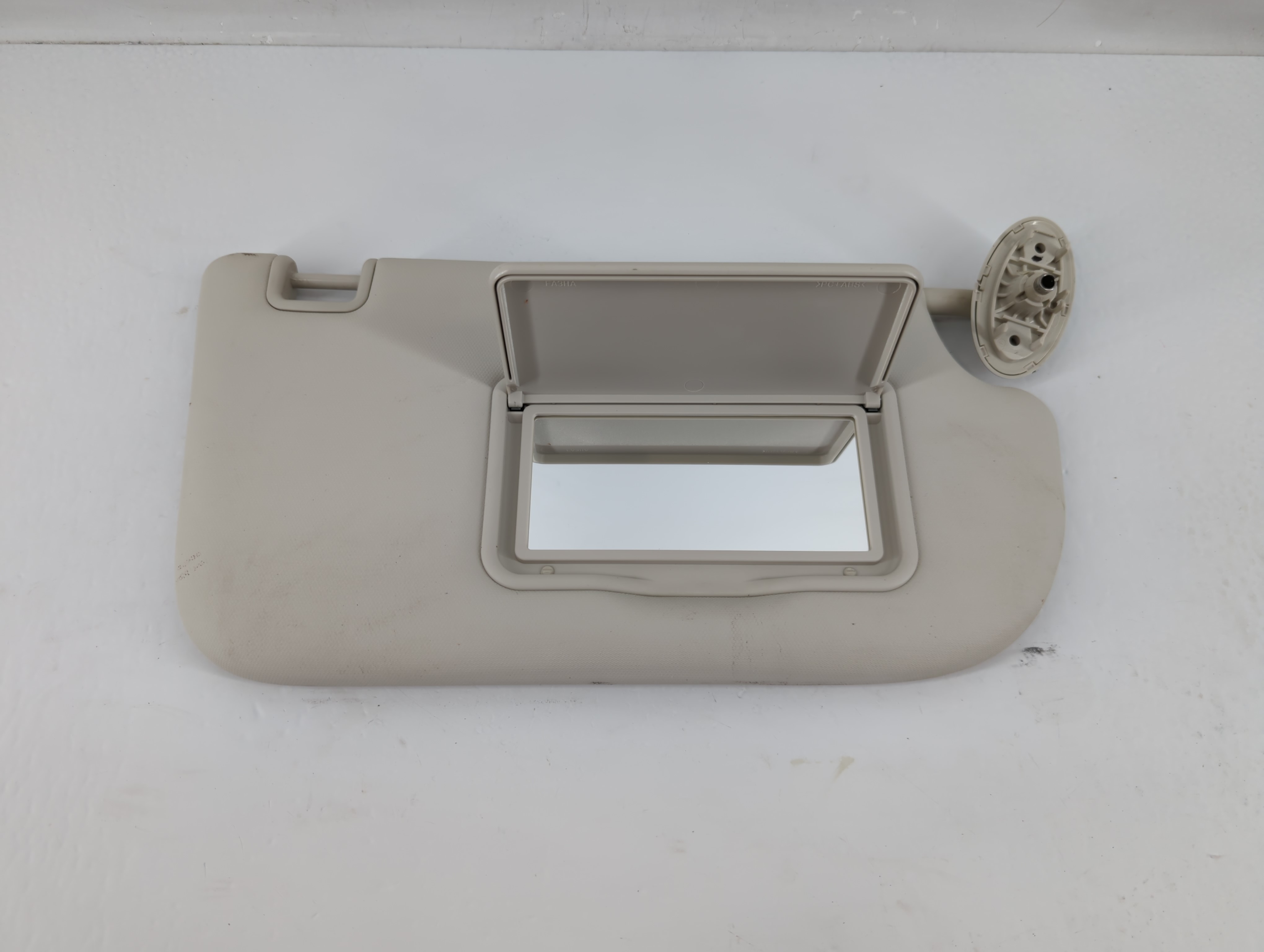 Picture of 2013-2019 Ford Escape Passenger Sun Visor Mirror Right Sunvisor Ivory 1133226