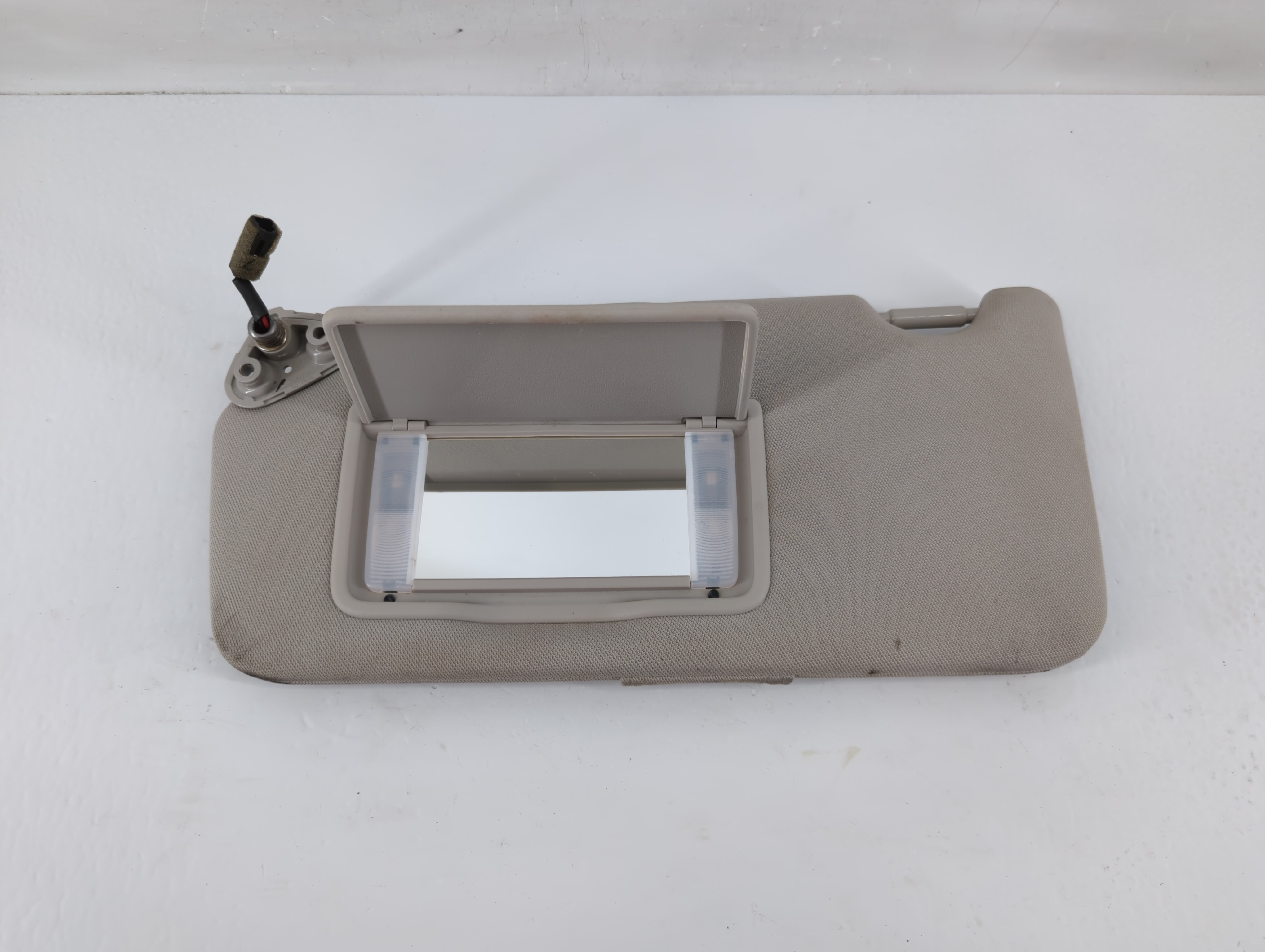 Picture of 2010-2014 Subaru Legacy Driver Sun Visor Mirror Left Sunvisor Light Gray 1133989