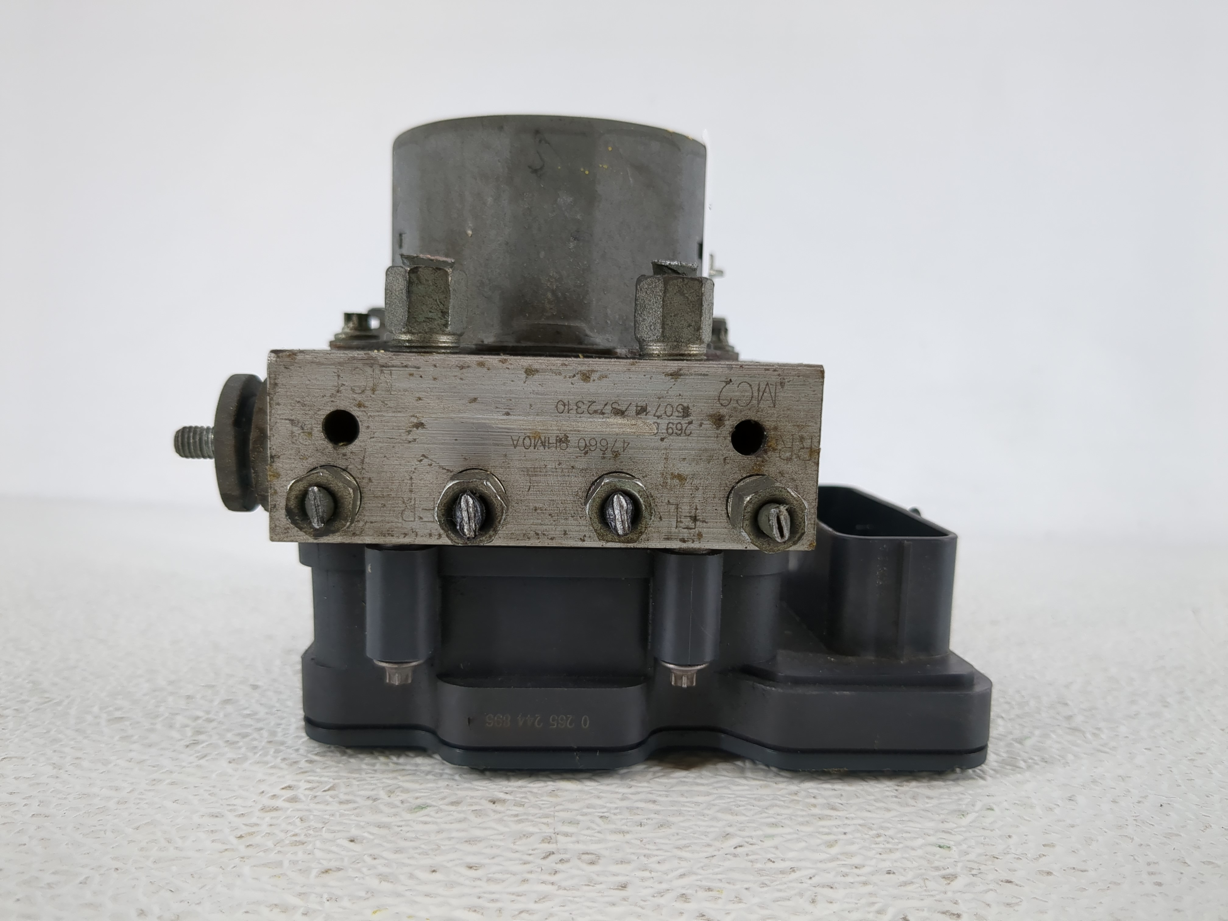 2015-2015 Nissan Altima Abs Pump Control Module 1134145 - Oemusedautoparts1.com