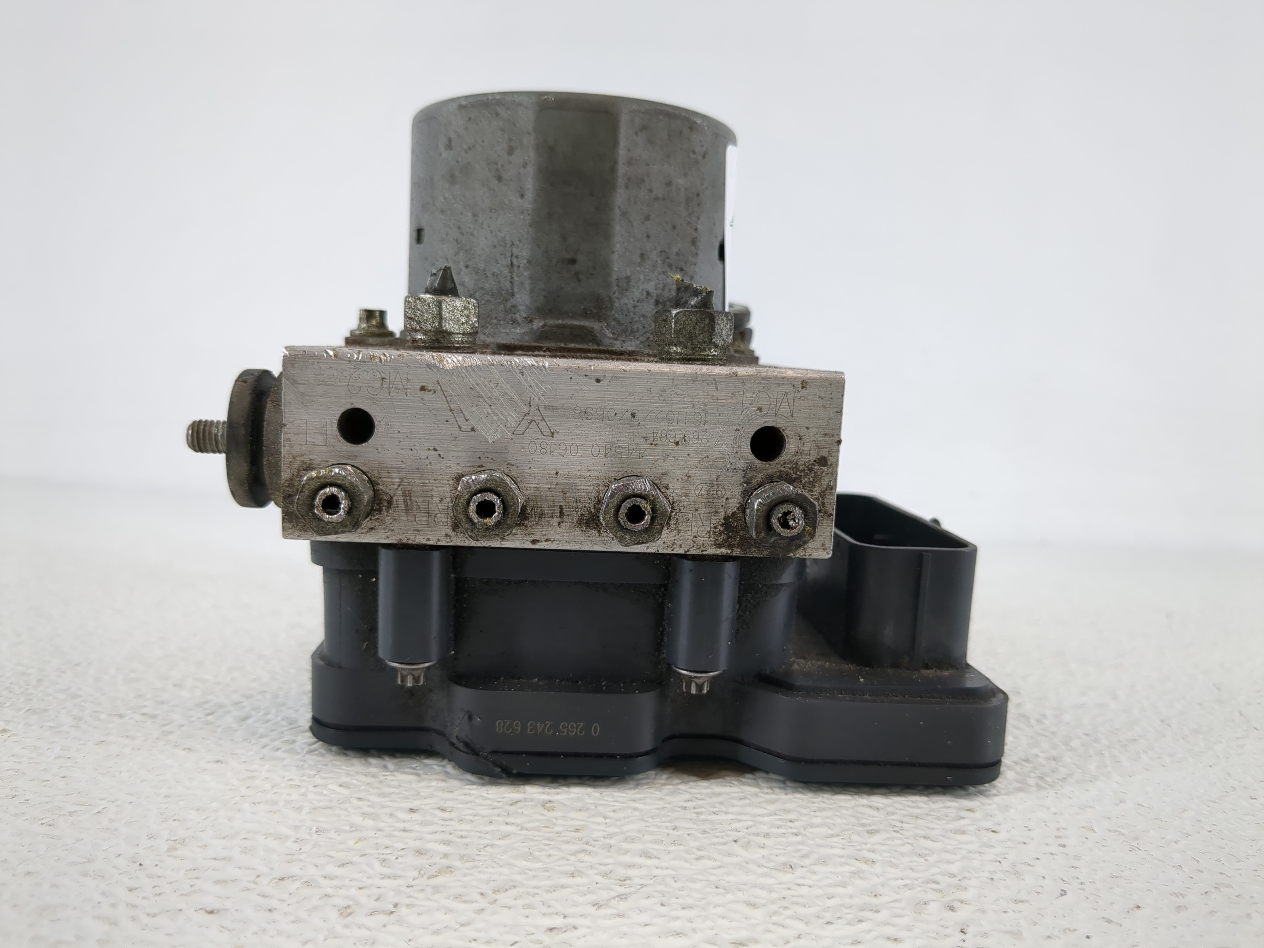 Picture of 2015-2017 Toyota Camry Abs Pump Control Module 1134190