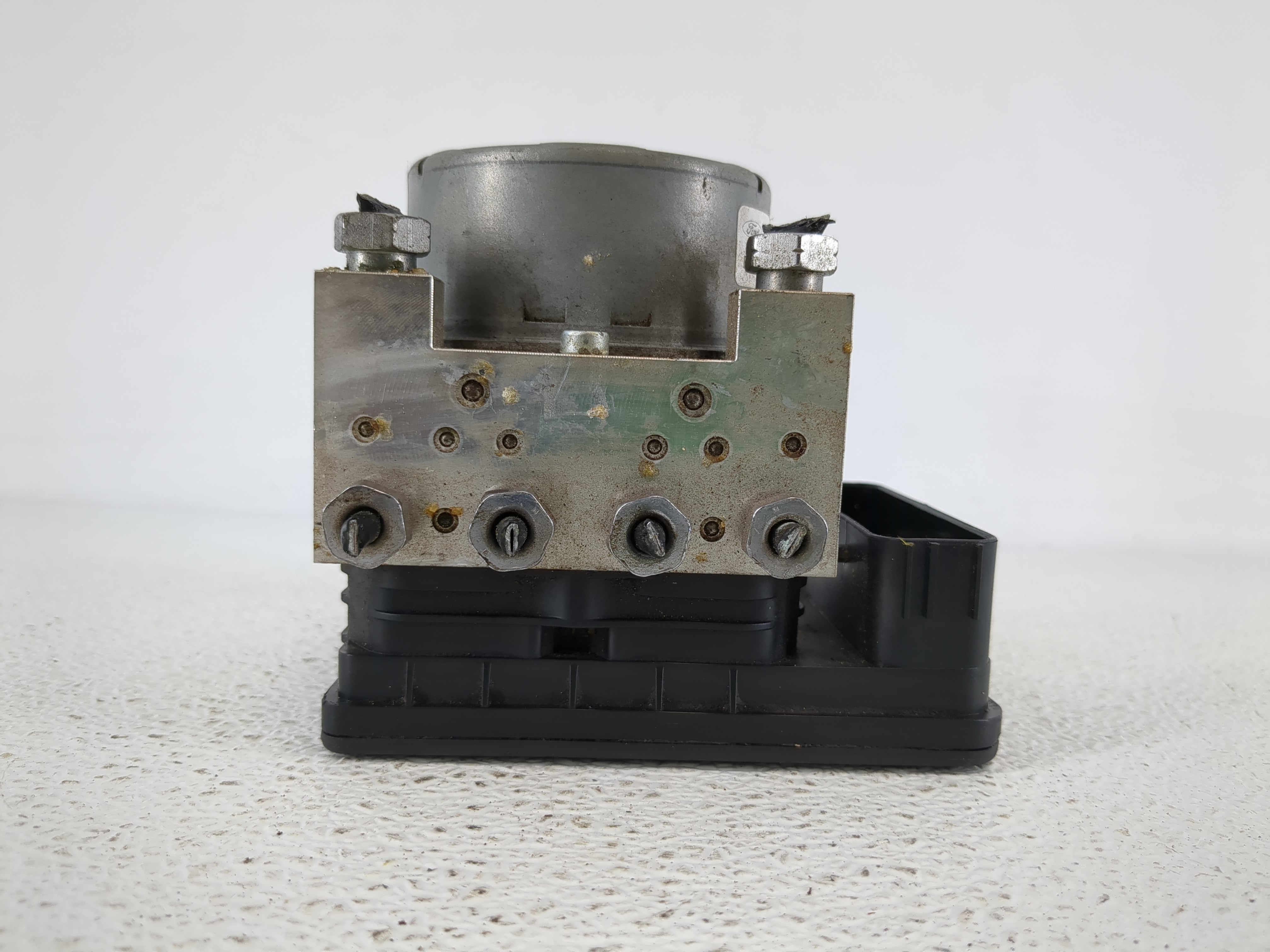2019-2019 Lincoln Mkc Abs Pump Control Module 1134202 - Oemusedautoparts1.com