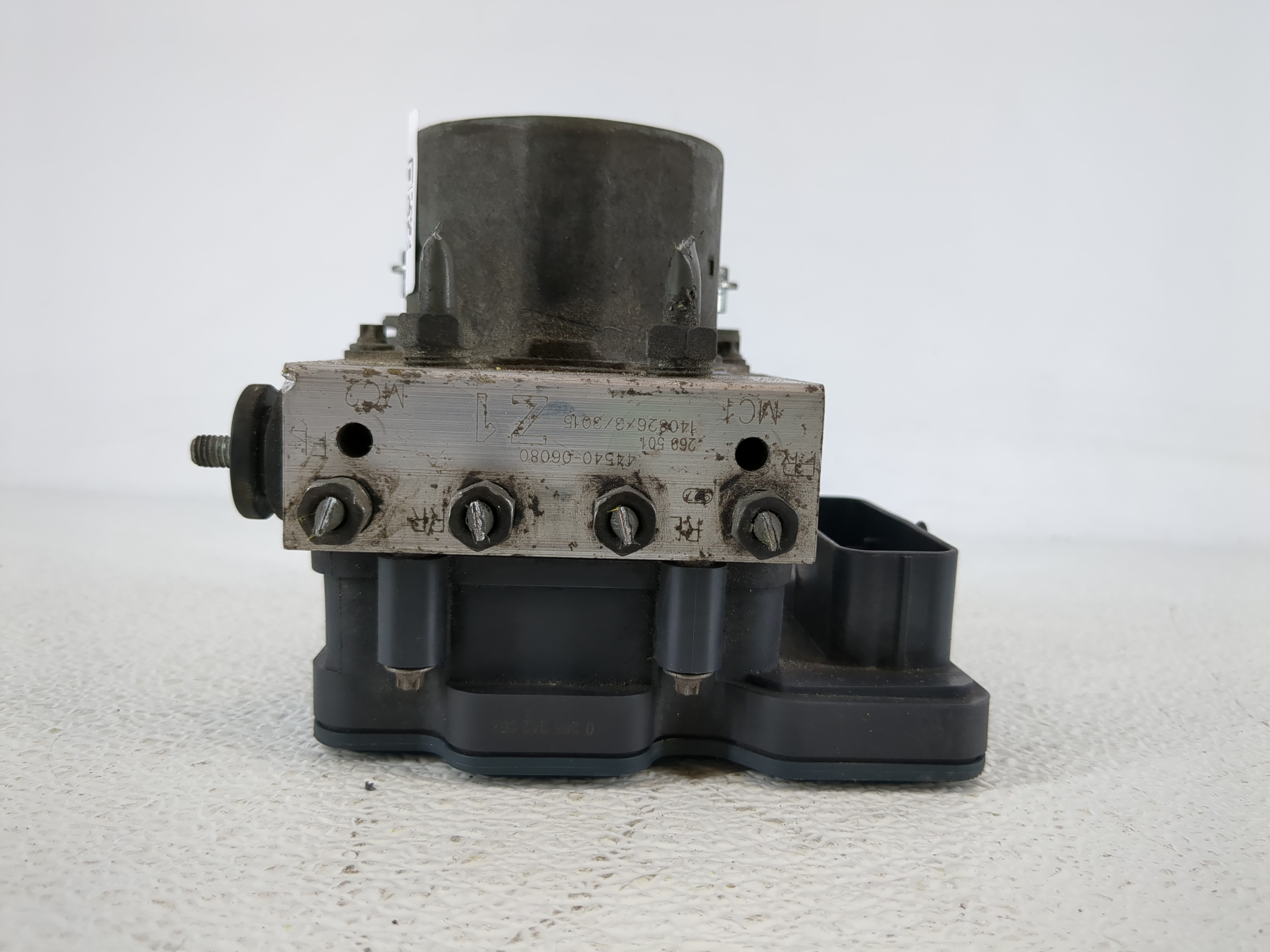 Picture of 2013-2013 Hyundai Santa Fe Abs Pump Control Module 1134222