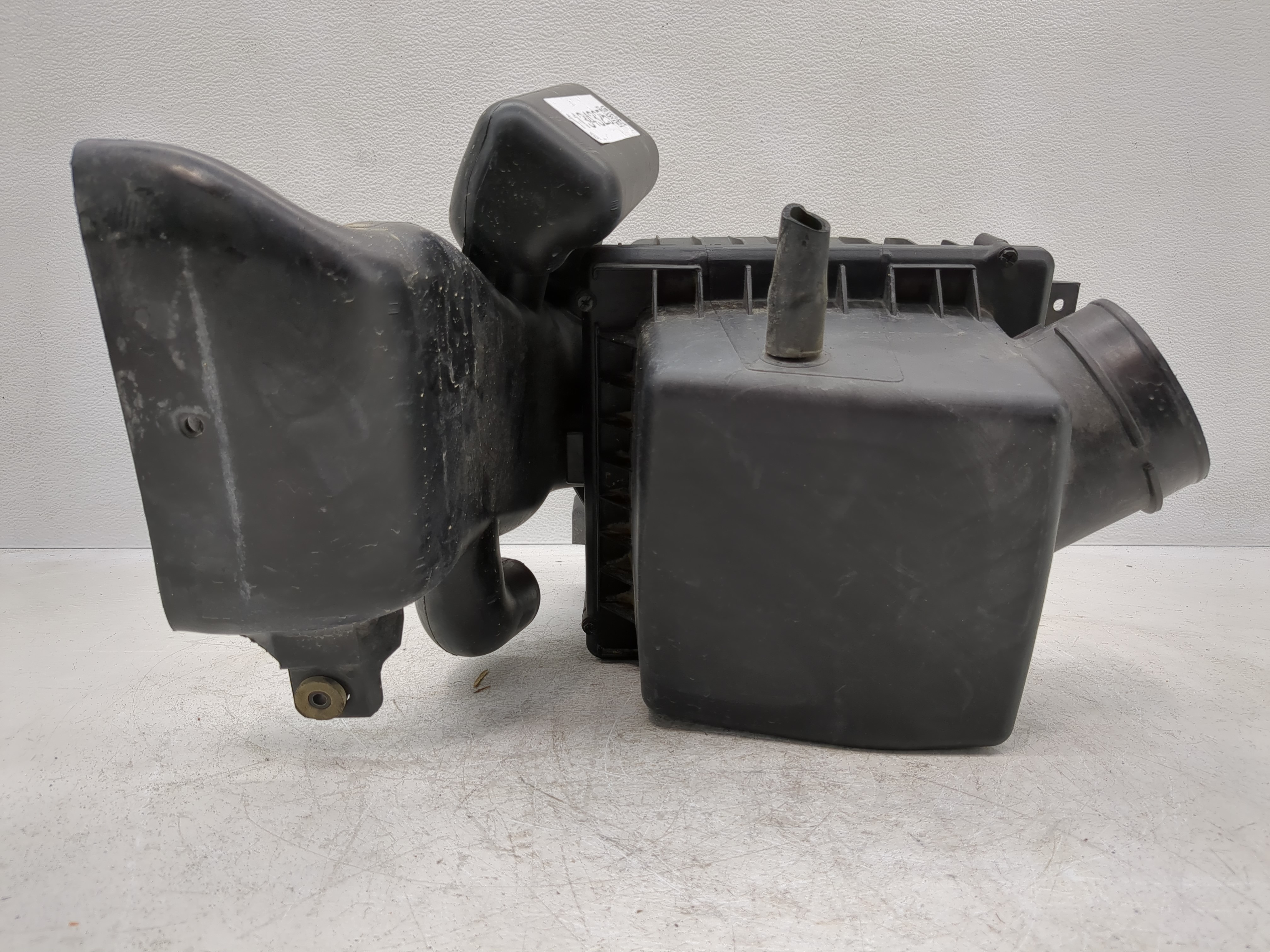 Picture of 2014-2019 Dodge Journey Air Cleaner Intake-duct Hose Tube 1134325
