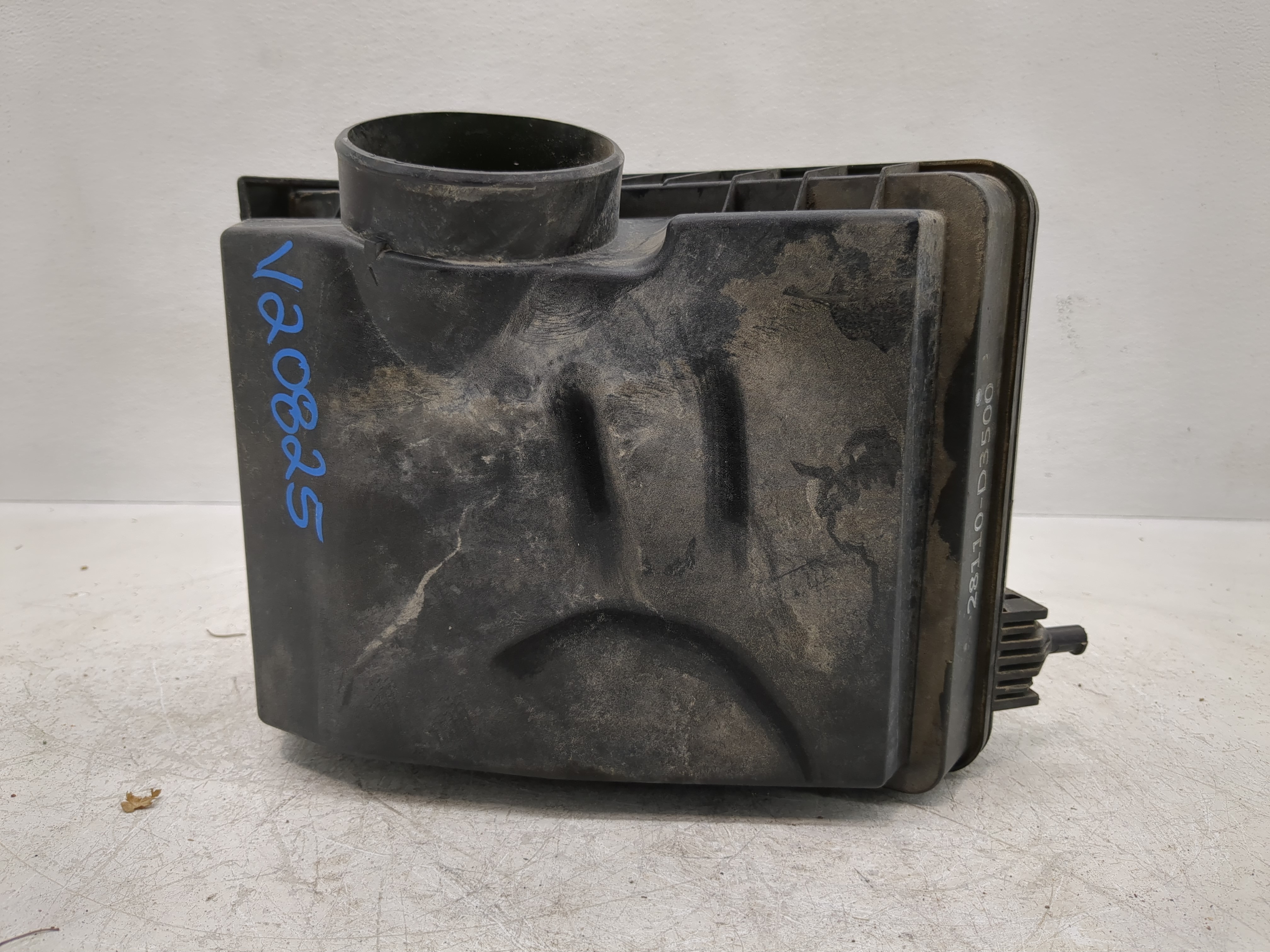 Picture of 2015-2016 Hyundai Tucson Air Cleaner Intake-duct Hose Tube 1134327