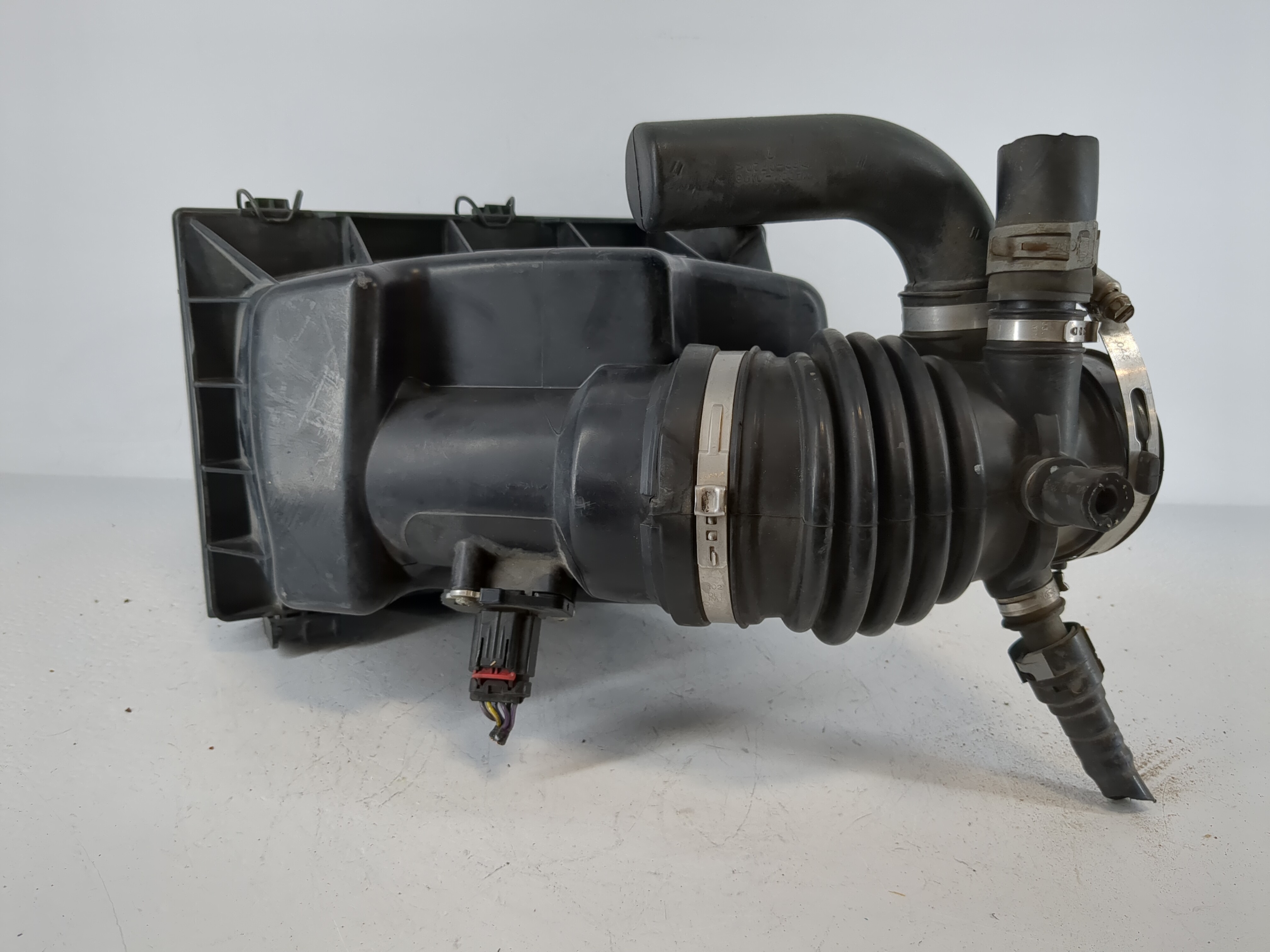 Picture of 2006-2009 Ford Fusion Air Cleaner Intake-duct Hose Tube 1134342