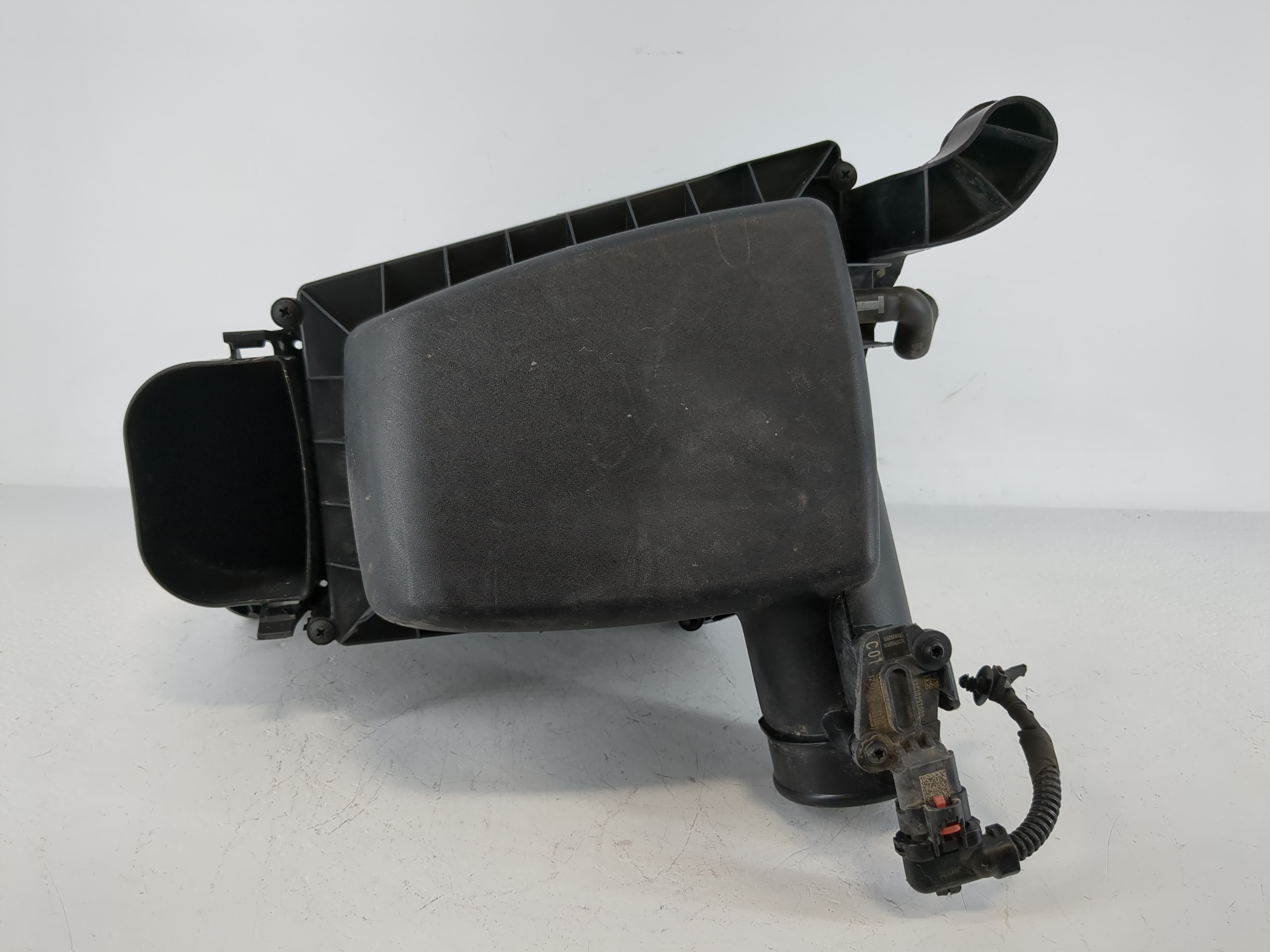 Picture of 2021-2022 Chevrolet Trailblazer Air Cleaner Intake-duct Hose Tube 1134356