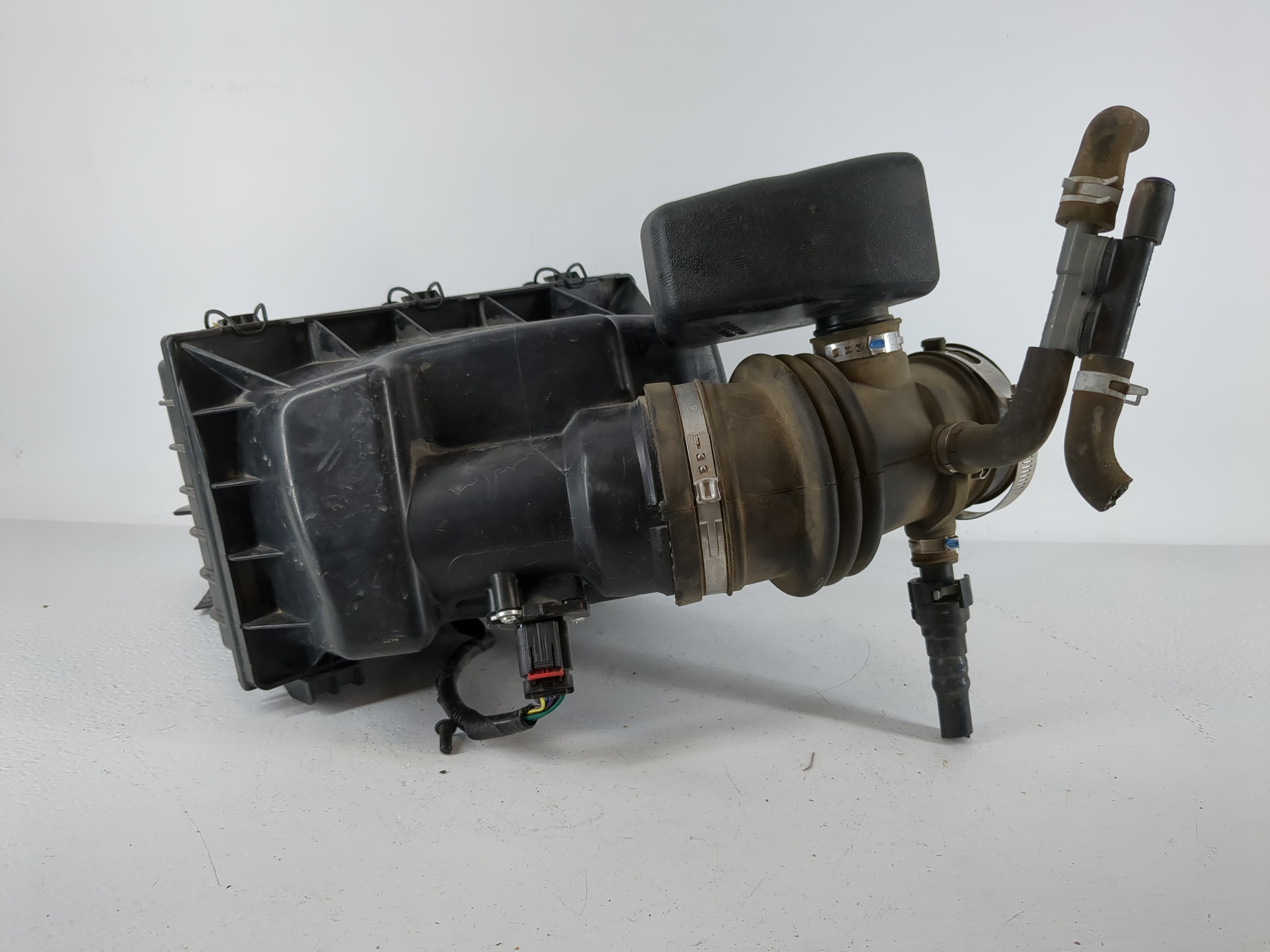 Picture of 2010-2012 Ford Fusion Air Cleaner Intake-duct Hose Tube 1134400