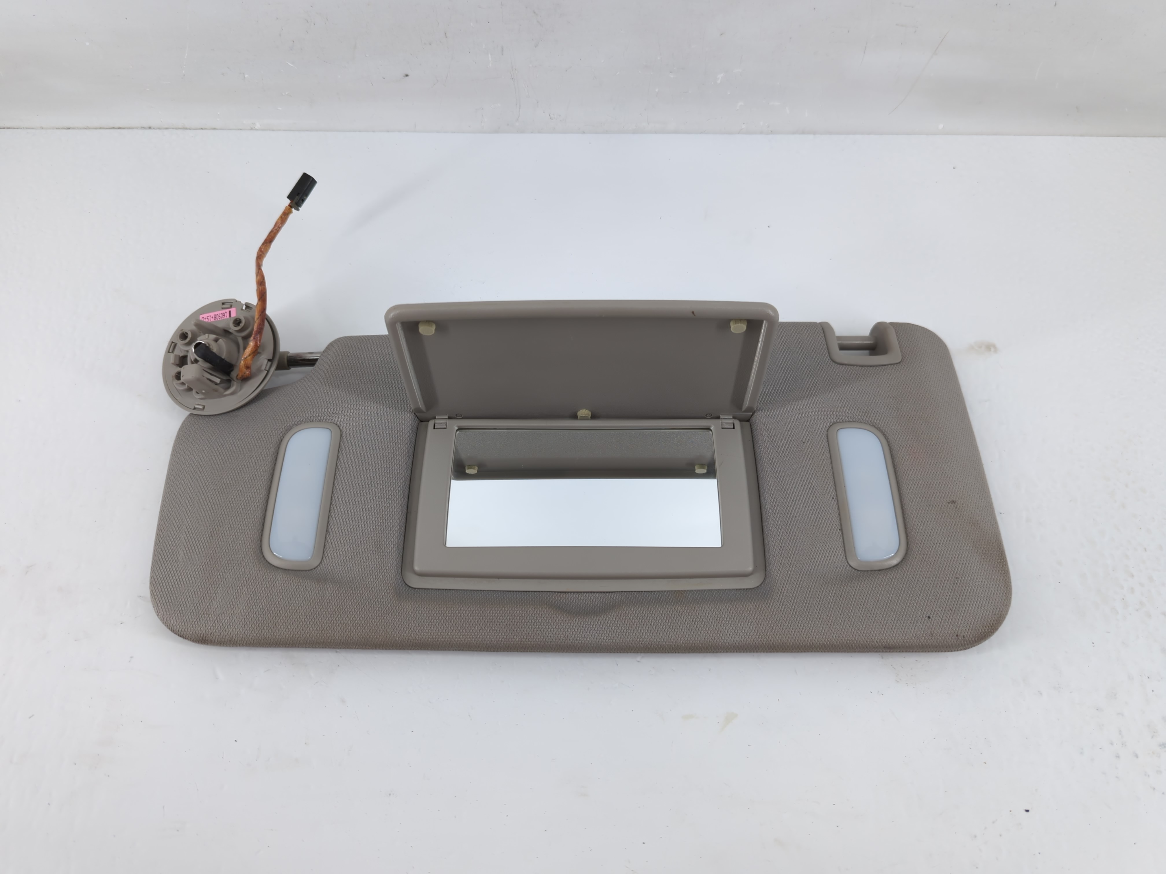 Picture of 2010-2017 Chevrolet Equinox Driver Sun Visor Mirror Left Sunvisor Grey 1135388
