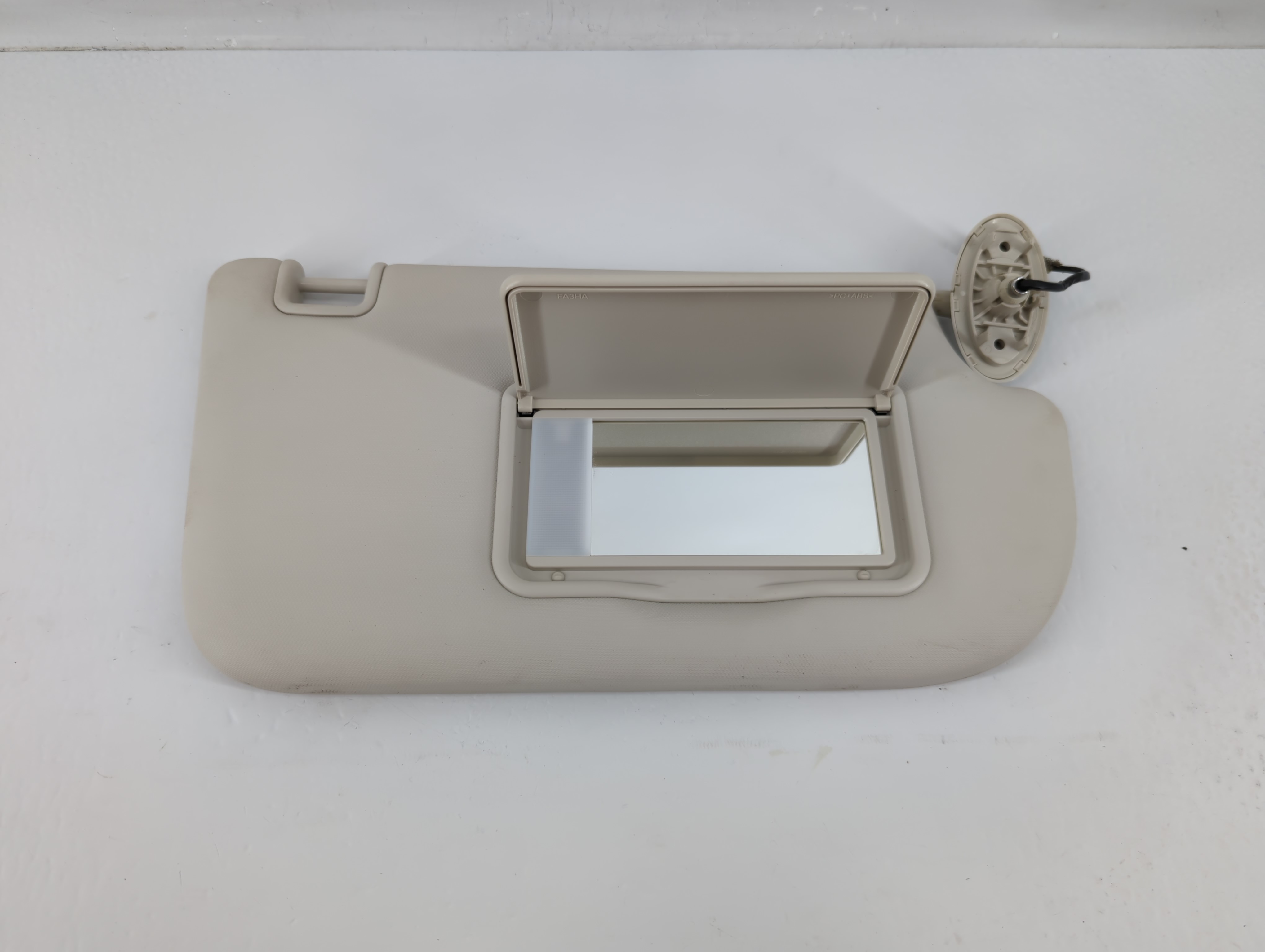 Picture of 2013-2019 Ford Escape Passenger Sun Visor Mirror Right Sunvisor Ivory 1135725